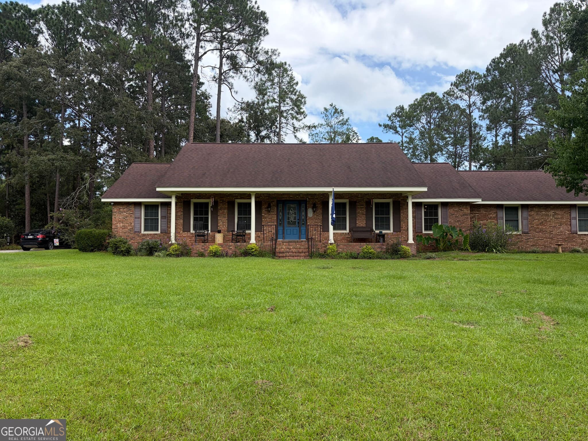 3 bedroom, 2 bathroom, 2,556 sq ft single family residence for sale at 119 Elliswood Drive, Statesboro, GA 30458 — photo 3