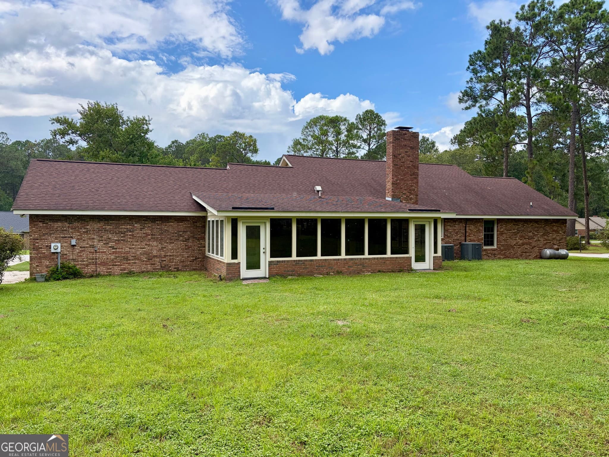 3 bedroom, 2 bathroom, 2,556 sq ft single family residence for sale at 119 Elliswood Drive, Statesboro, GA 30458 — photo 5