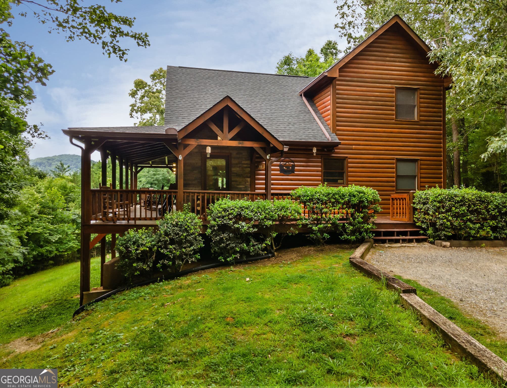 3 bedroom, 3 bathroom, 2,210 sq ft cabin,single family residence for sale at 93 Deer Hunter Trail 1A, Blue Ridge, GA 30513 — photo 1 of 71
