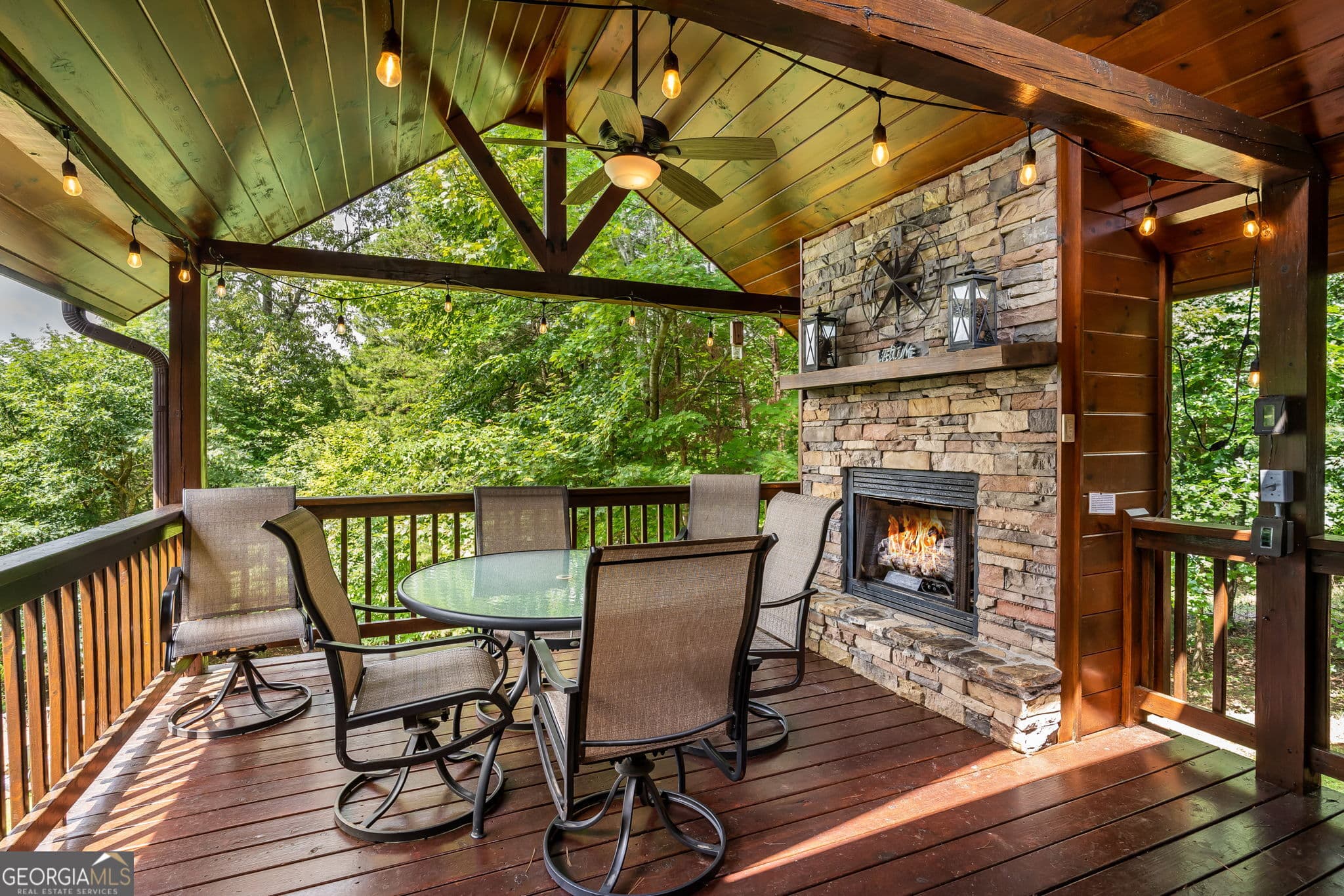 3 bedroom, 3 bathroom, 2,210 sq ft cabin,single family residence for sale at 93 Deer Hunter Trail 1A, Blue Ridge, GA 30513 — photo 9