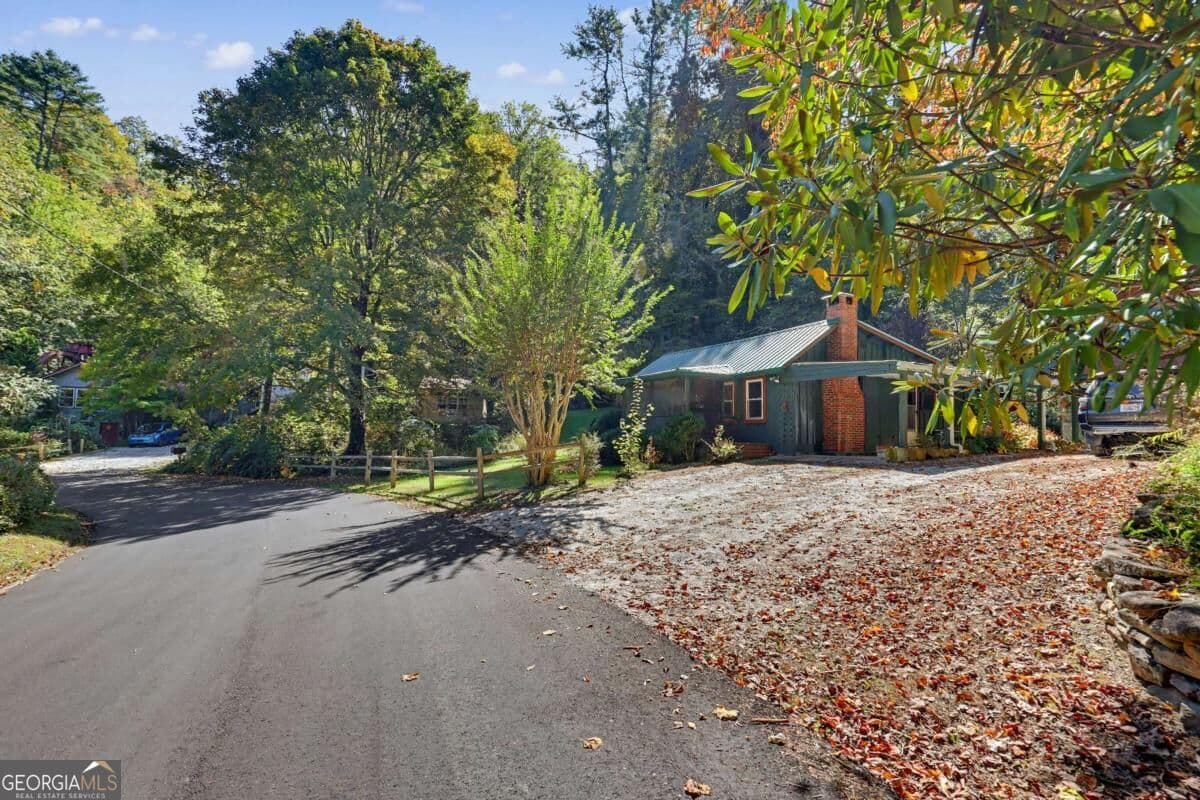 1 bedroom, 1 bathroom, 784 sq ft cabin,single family residence for sale at 138 Taylors Chapel Road, Rabun Gap, GA 30568 — photo 5