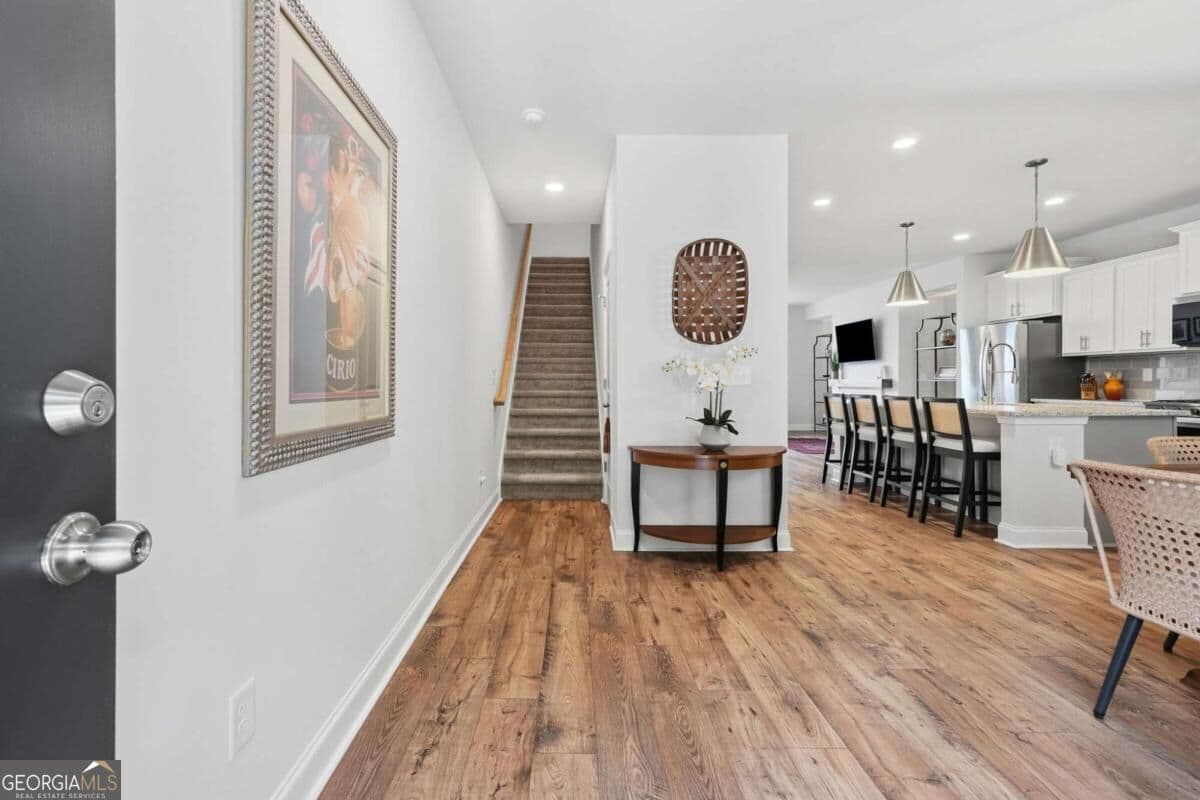 3 bedroom, 3 bathroom, 2,254 sq ft townhouse for sale at 1242 Ainsworth Alley, Sugar Hill, GA 30518 — photo 6