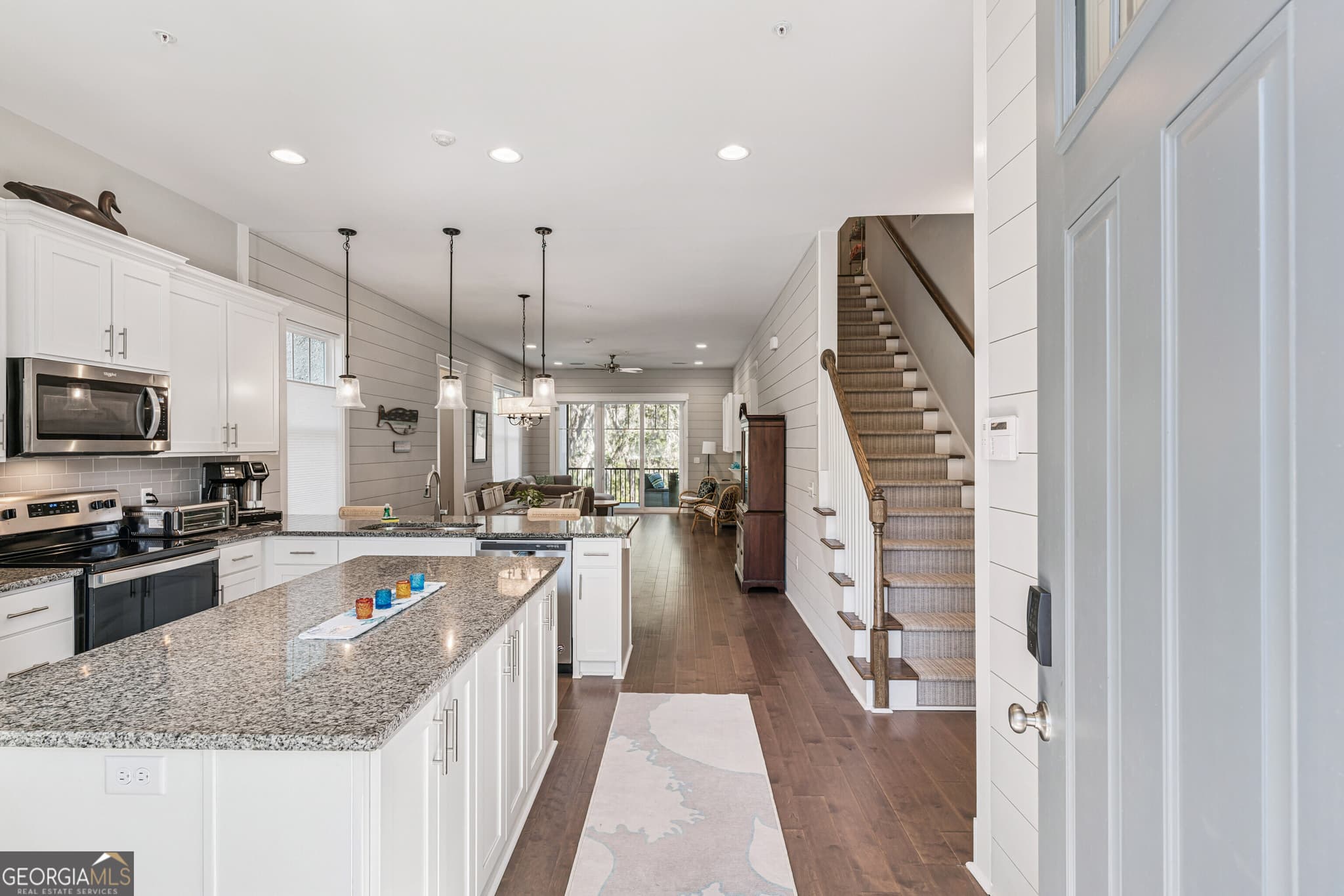 4 bedroom, 3.5 bathroom, 2,385 sq ft townhouse for sale at 39 Harbor Road, Jekyll Island, GA 31527 — photo 4