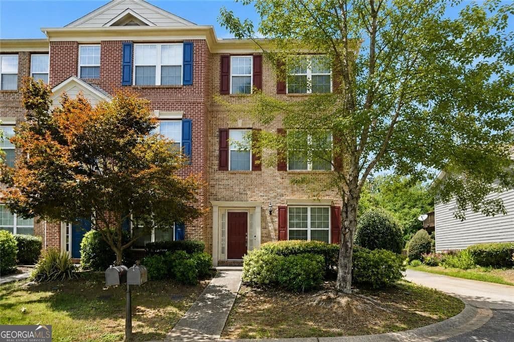 3 bedroom, 3.5 bathroom townhouse sold at 736 Pecan Knoll Drive 7, Marietta, GA 30008
