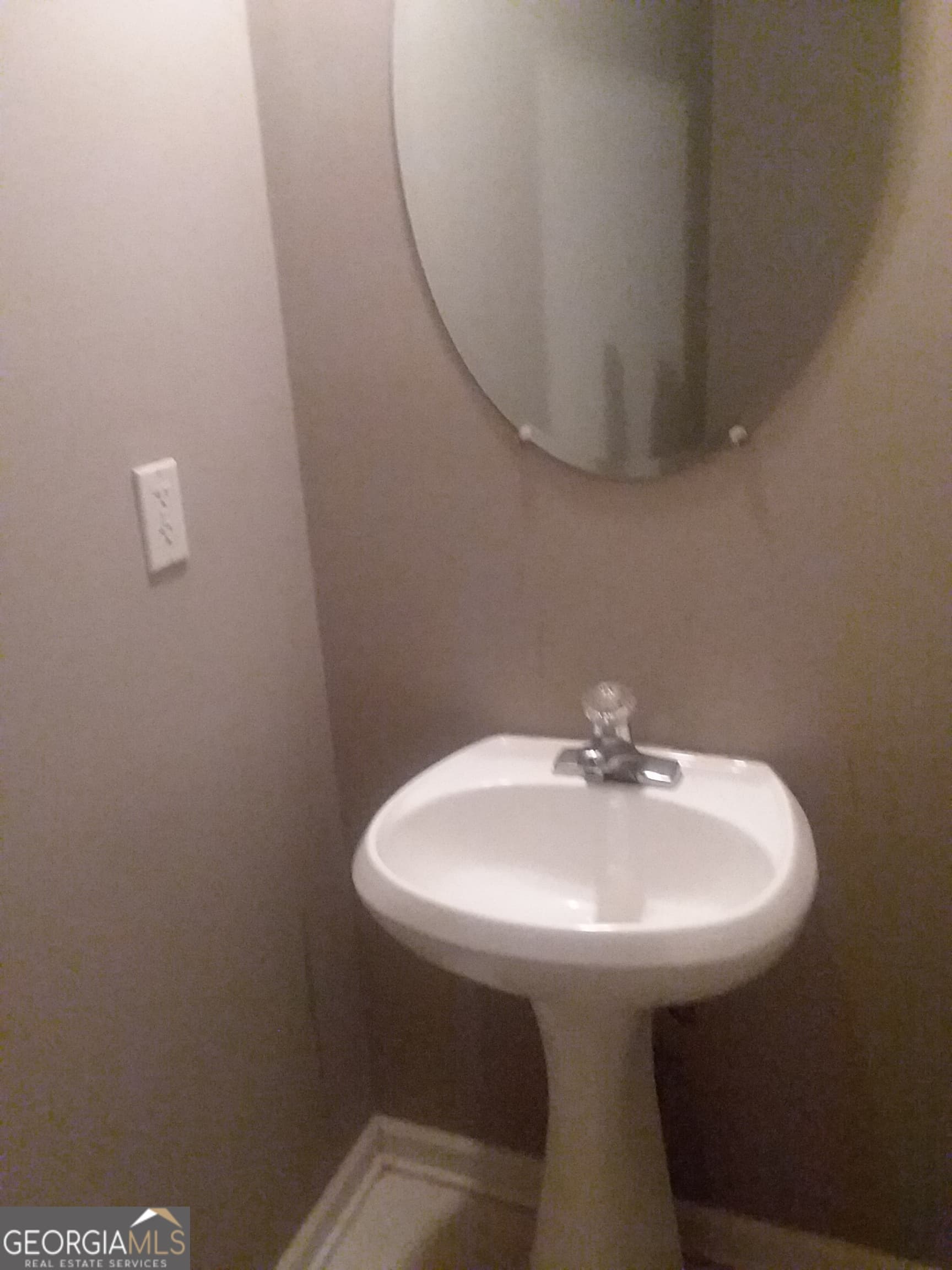 3 bedroom, 2.5 bathroom, 1,620 sq ft single family residence for rent at 1859 Broadway Street, Decatur, GA 30035 for $1,950 a month — photo 3