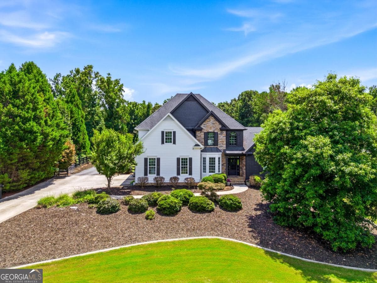 8 bedroom, 5.5 bathroom, 6,240 sq ft single family residence for sale at 124 Savanna Estates Drive, Canton, GA 30115 — photo 6