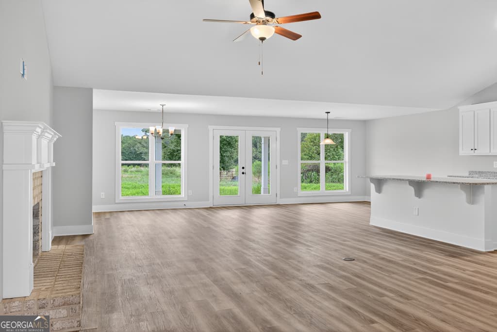 4 bedroom, 2.5 bathroom, 2,250 sq ft single family residence for sale at 222 Mockingbird Lane 29, Winder, GA 30680 — photo 2