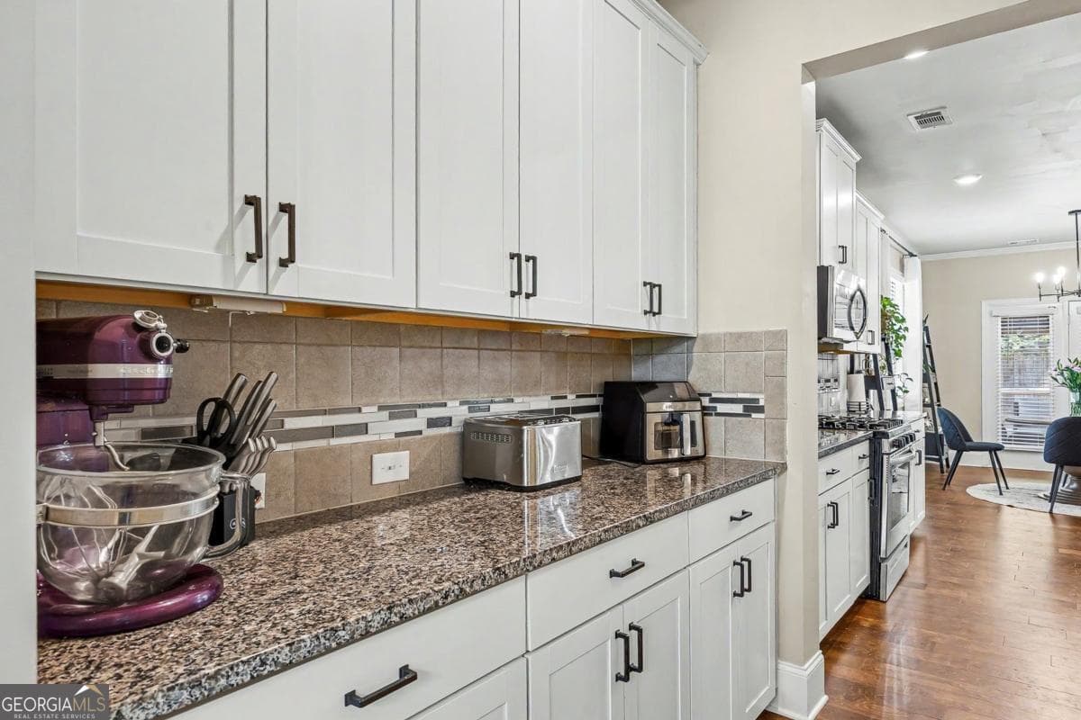 4 bedroom, 3 bathroom, 3,338 sq ft single family residence for sale at 15 Eastcreek Court, Dallas, GA 30132 — photo 9