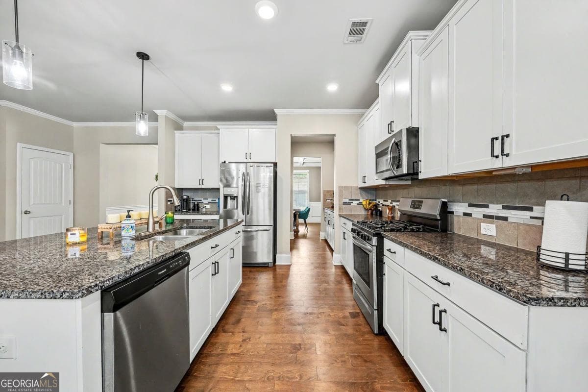 4 bedroom, 3 bathroom, 3,338 sq ft single family residence for sale at 15 Eastcreek Court, Dallas, GA 30132 — photo 10