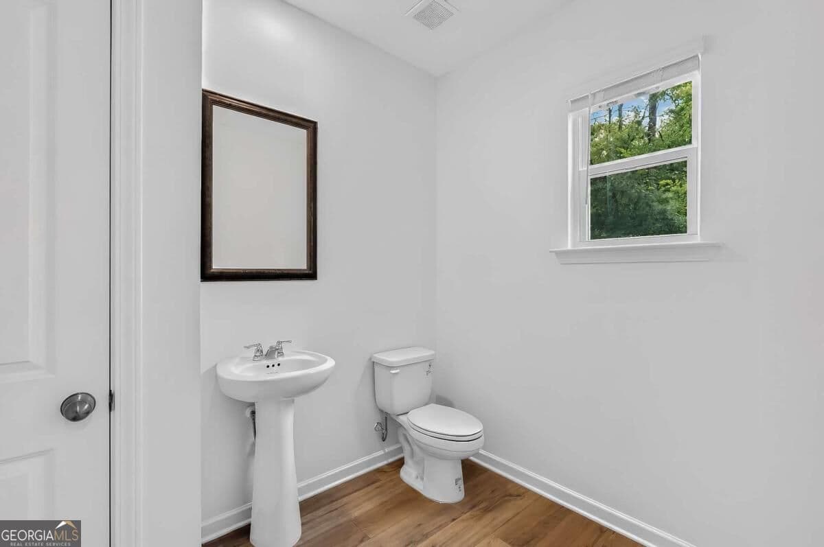 4 bedroom, 3.5 bathroom, 2,023 sq ft single family residence for sale at 73 Sea Grove Drive, Rome, GA 30161 — photo 5
