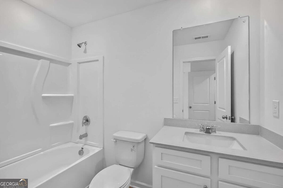 4 bedroom, 3.5 bathroom, 2,023 sq ft single family residence for sale at 73 Sea Grove Drive, Rome, GA 30161 — photo 10