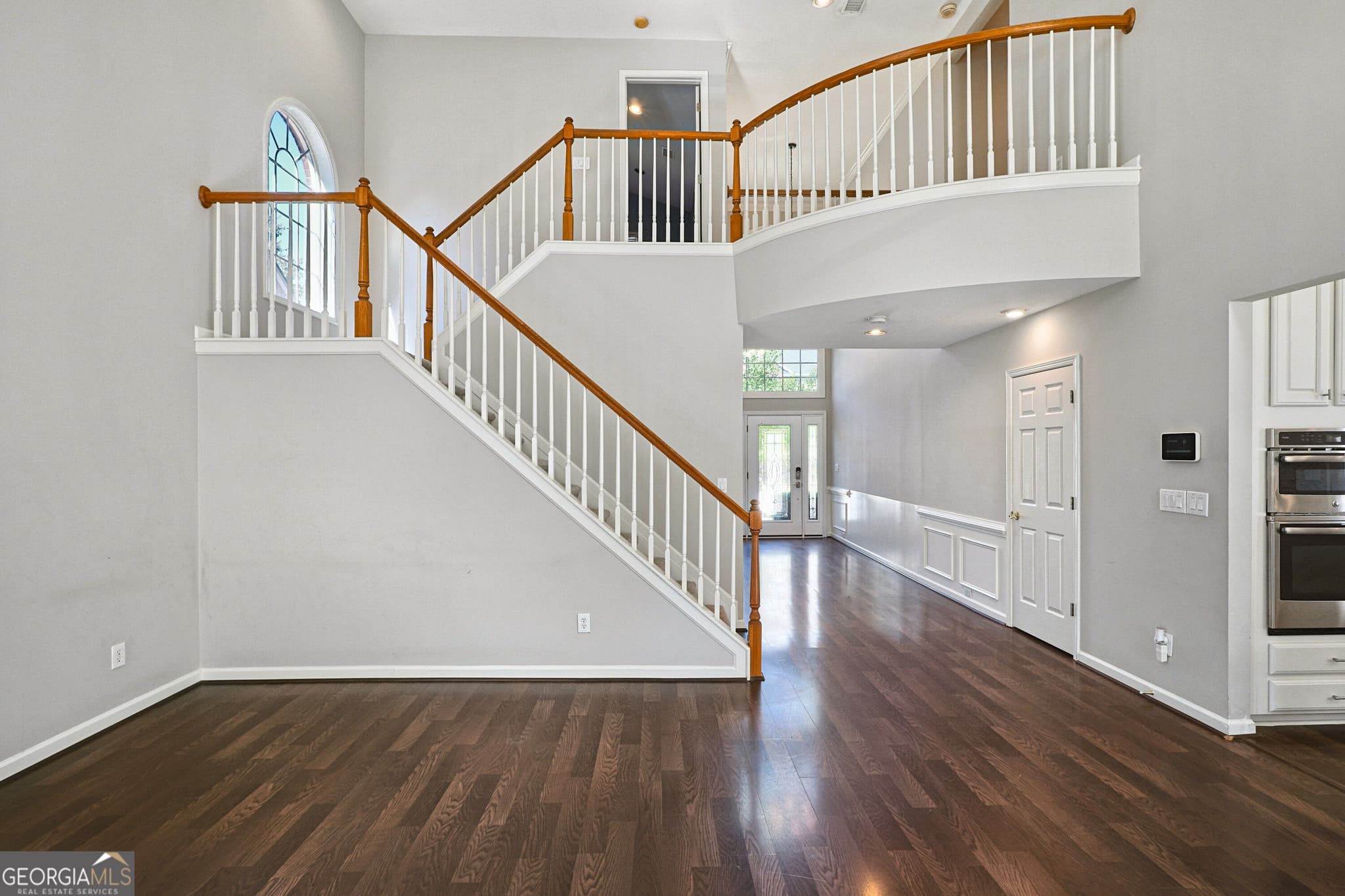 4 bedroom, 2.5 bathroom, 3,303 sq ft single family residence for sale at 1644 Omara Lane, Smyrna, GA 30082 — photo 4