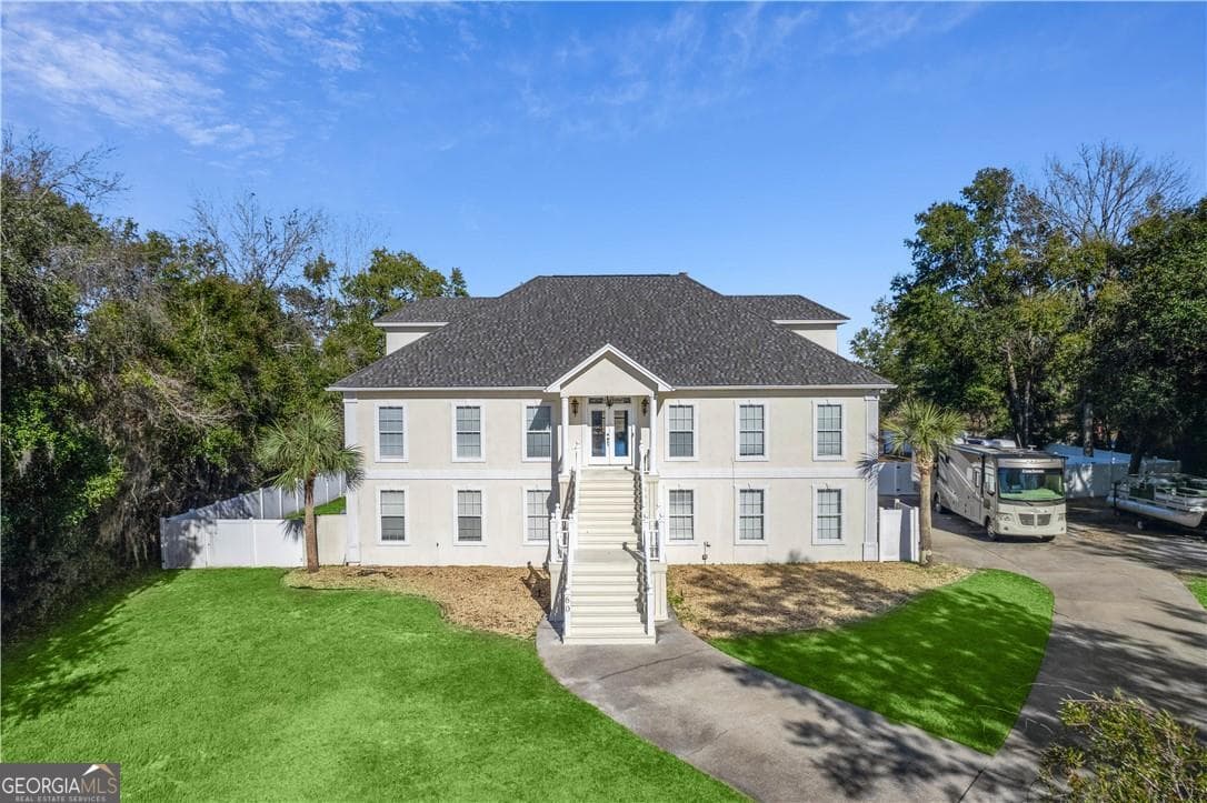 7 bedroom, 3.5 bathroom, 4,469 sq ft single family residence for sale at 60 Laurel Grove Road, Brunswick, GA 31523 — photo 2