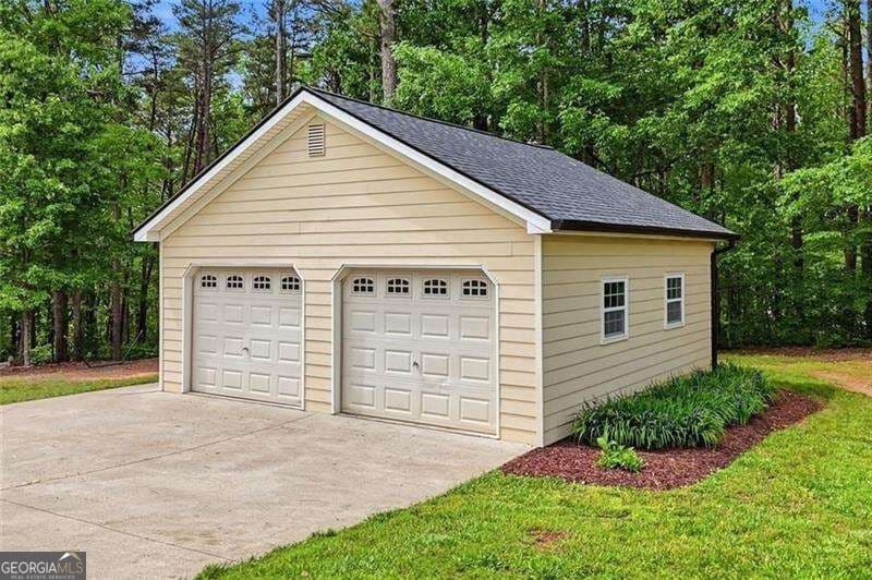 5 bedroom, 3.5 bathroom, 5,346 sq ft single family residence for sale at 2235 Lower Burris Road, Canton, GA 30114 — photo 3
