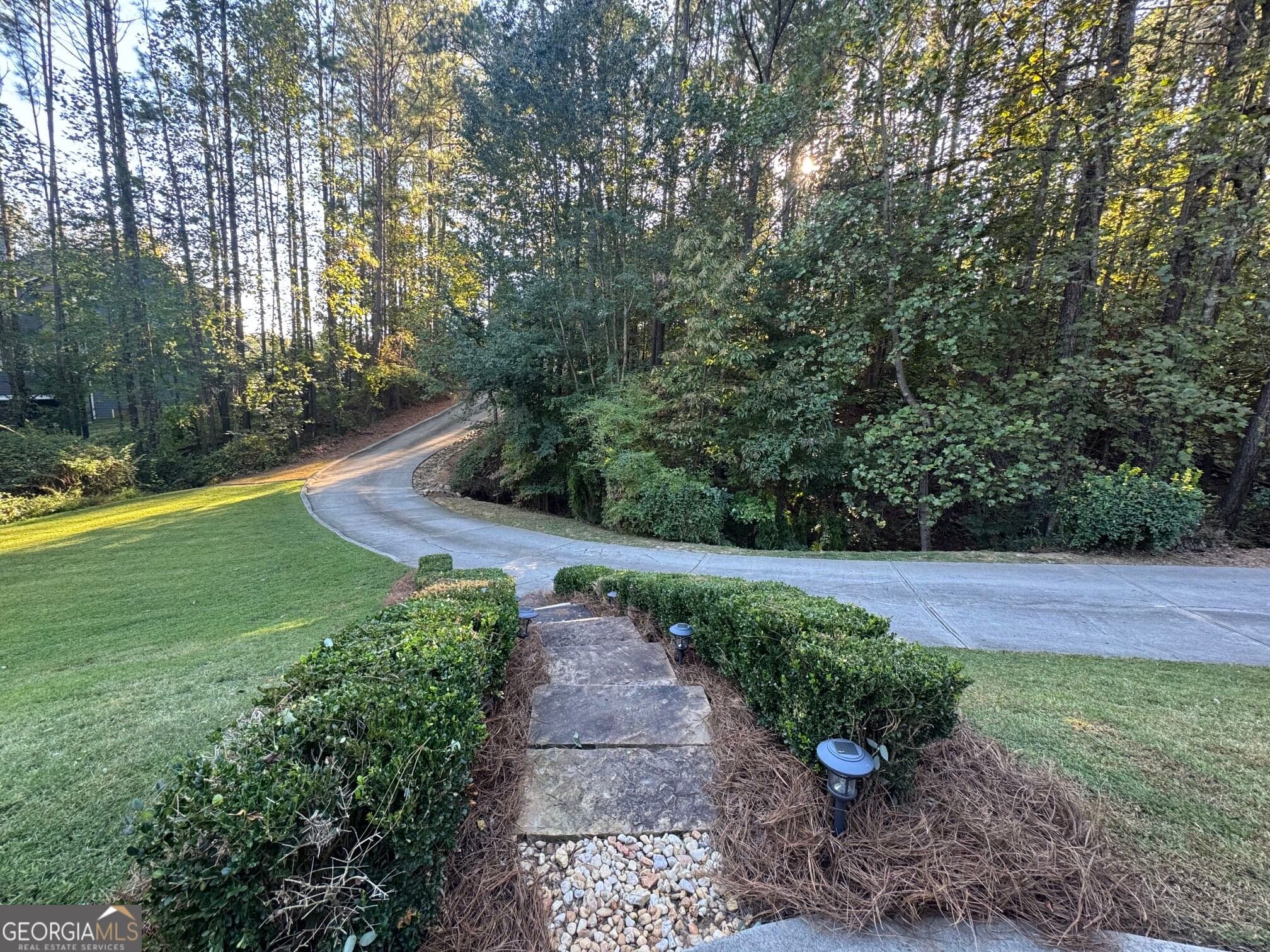 5 bedroom, 4.5 bathroom, 5,787 sq ft single family residence for sale at 185 Georgetown Drive, Dallas, GA 30132 — photo 6
