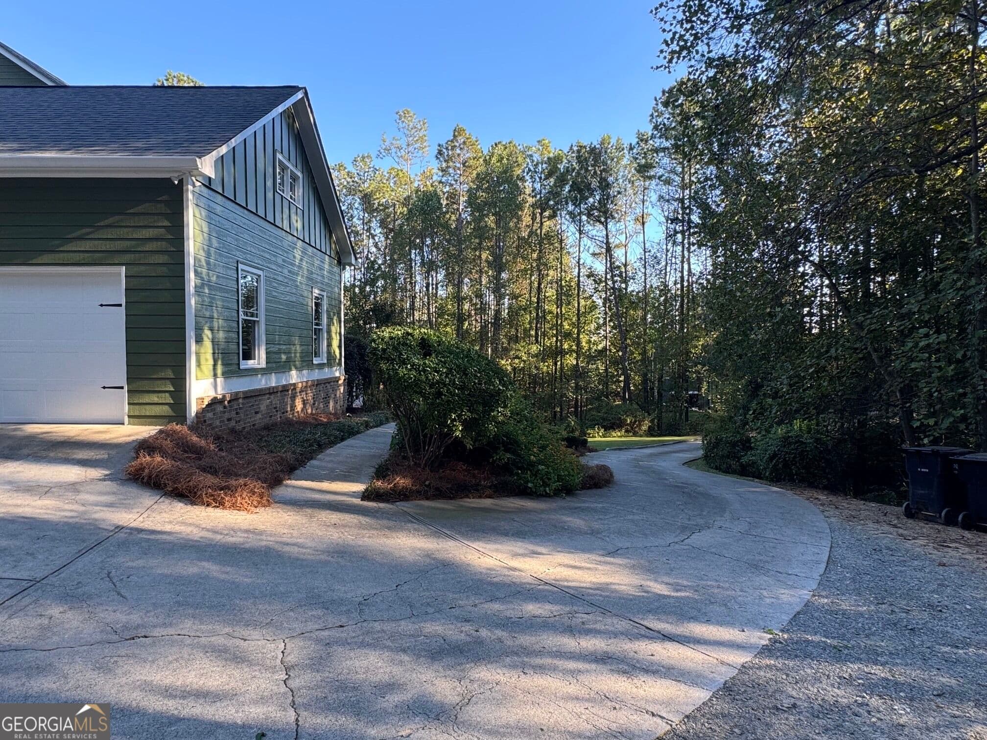 5 bedroom, 4.5 bathroom, 5,787 sq ft single family residence for sale at 185 Georgetown Drive, Dallas, GA 30132 — photo 7