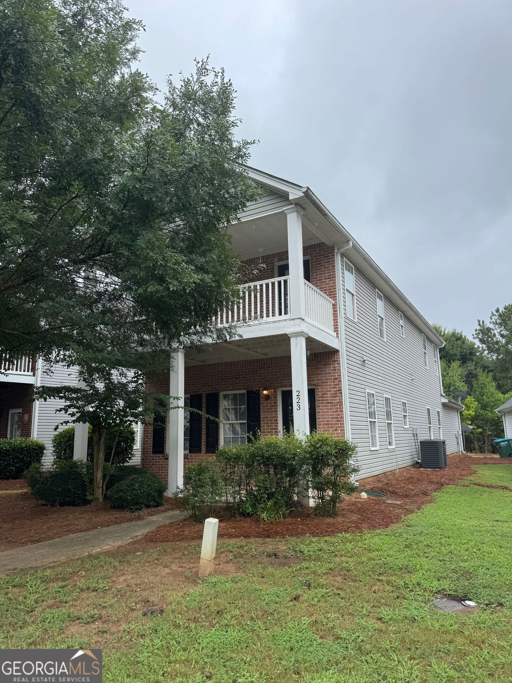 3 bedroom, 2 bathroom, 1,900 sq ft single family residence for rent at 223 Milford Drive, Athens, GA 30605 for $2,100 a month — photo 2