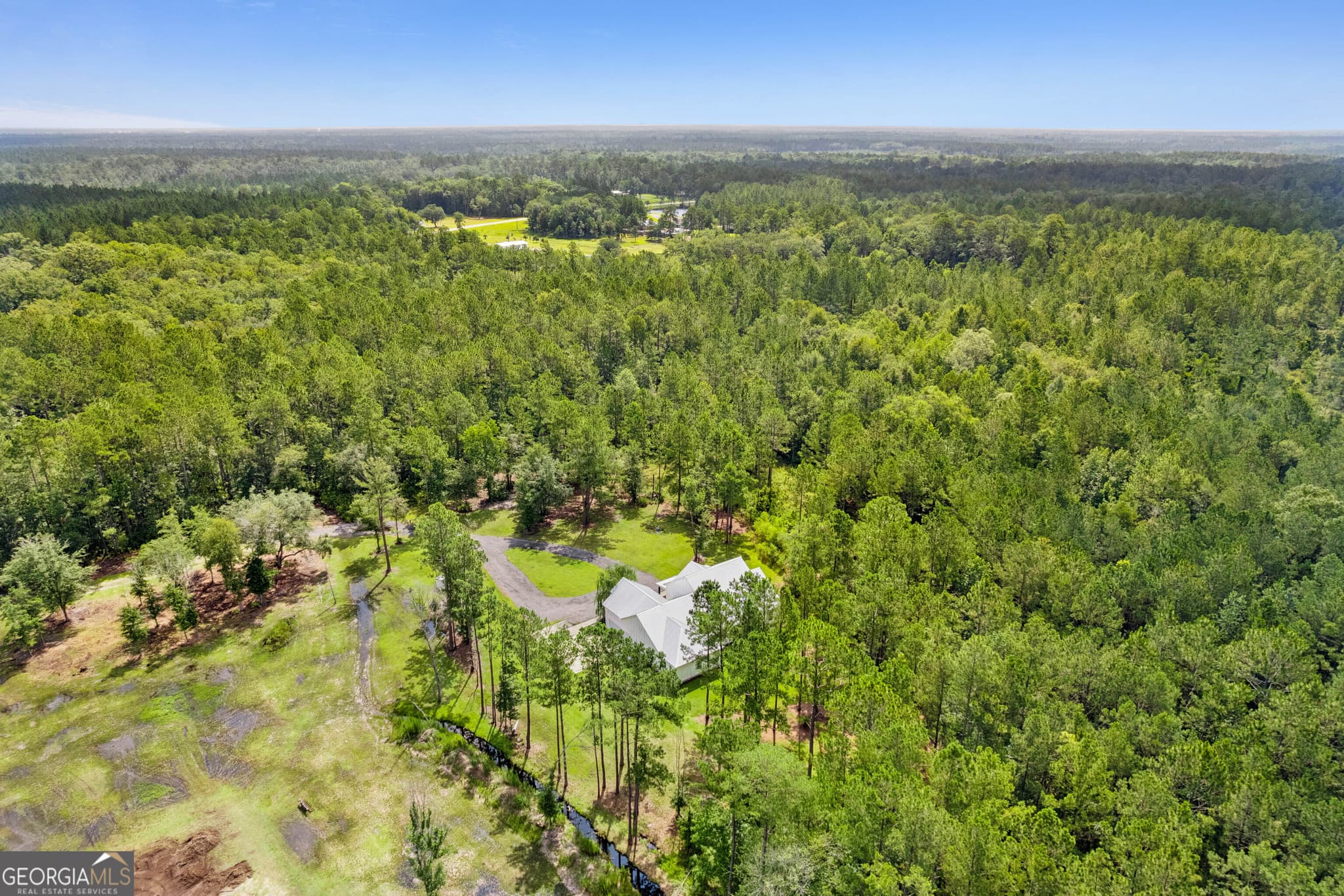 3 bedroom, 2 bathroom, 2,996 sq ft single family residence for sale at 212 Clinch Lane, Brunswick, GA 31523 — photo 6