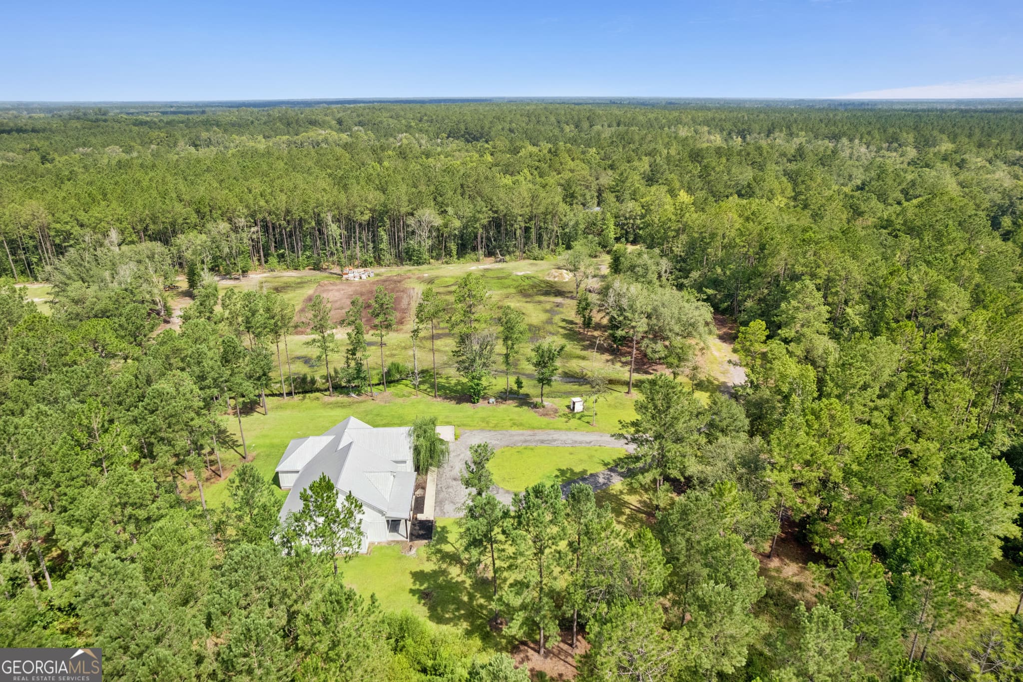 3 bedroom, 2 bathroom, 2,996 sq ft single family residence for sale at 212 Clinch Lane, Brunswick, GA 31523 — photo 3