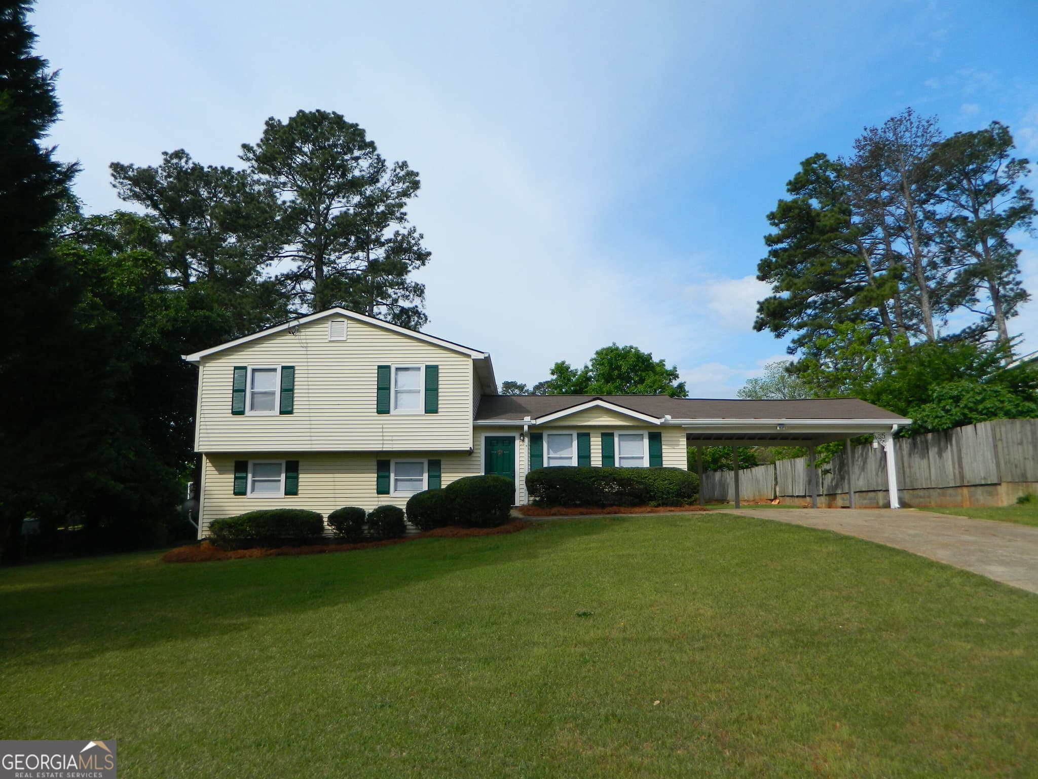 3 bedroom, 3 bathroom, 2,072 sq ft single family residence sold at 820 Emerald Forest Circle, Lawrenceville, GA 30044