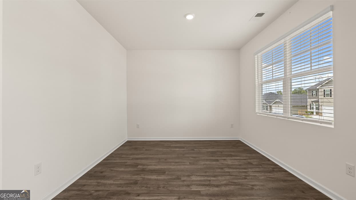 5 bedroom, 3.5 bathroom, 2,511 sq ft single family residence for sale at 115 Champlain Road, Hoschton, GA 30548 — photo 5