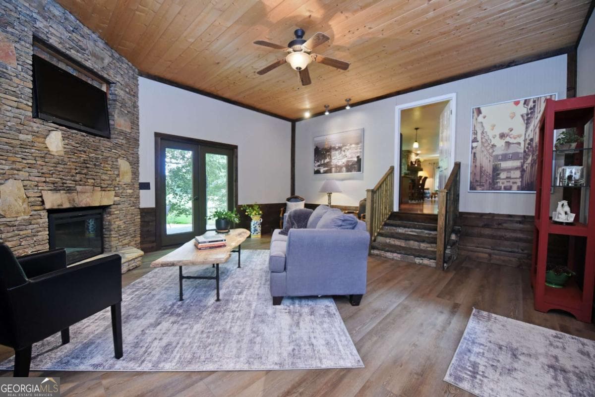 3 bedroom, 3 bathroom, 2,772 sq ft single family residence for sale at 1512 Smithfield Lane, Young Harris, GA 30582 — photo 7