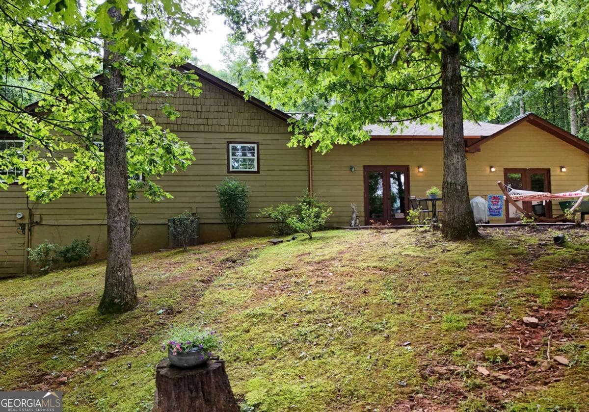 3 bedroom, 3 bathroom, 2,772 sq ft single family residence for sale at 1512 Smithfield Lane, Young Harris, GA 30582 — photo 5