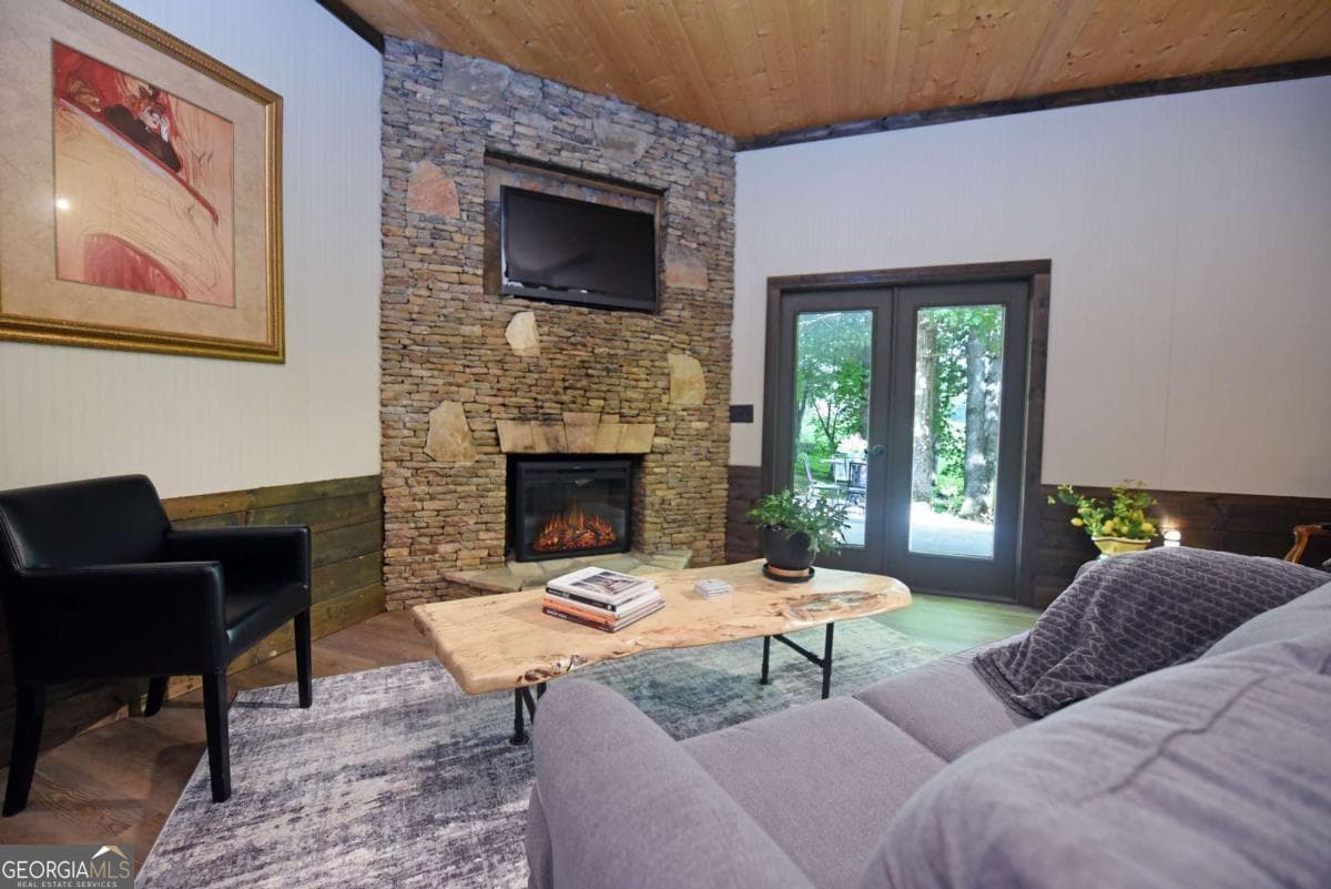3 bedroom, 3 bathroom, 2,772 sq ft single family residence for sale at 1512 Smithfield Lane, Young Harris, GA 30582 — photo 8
