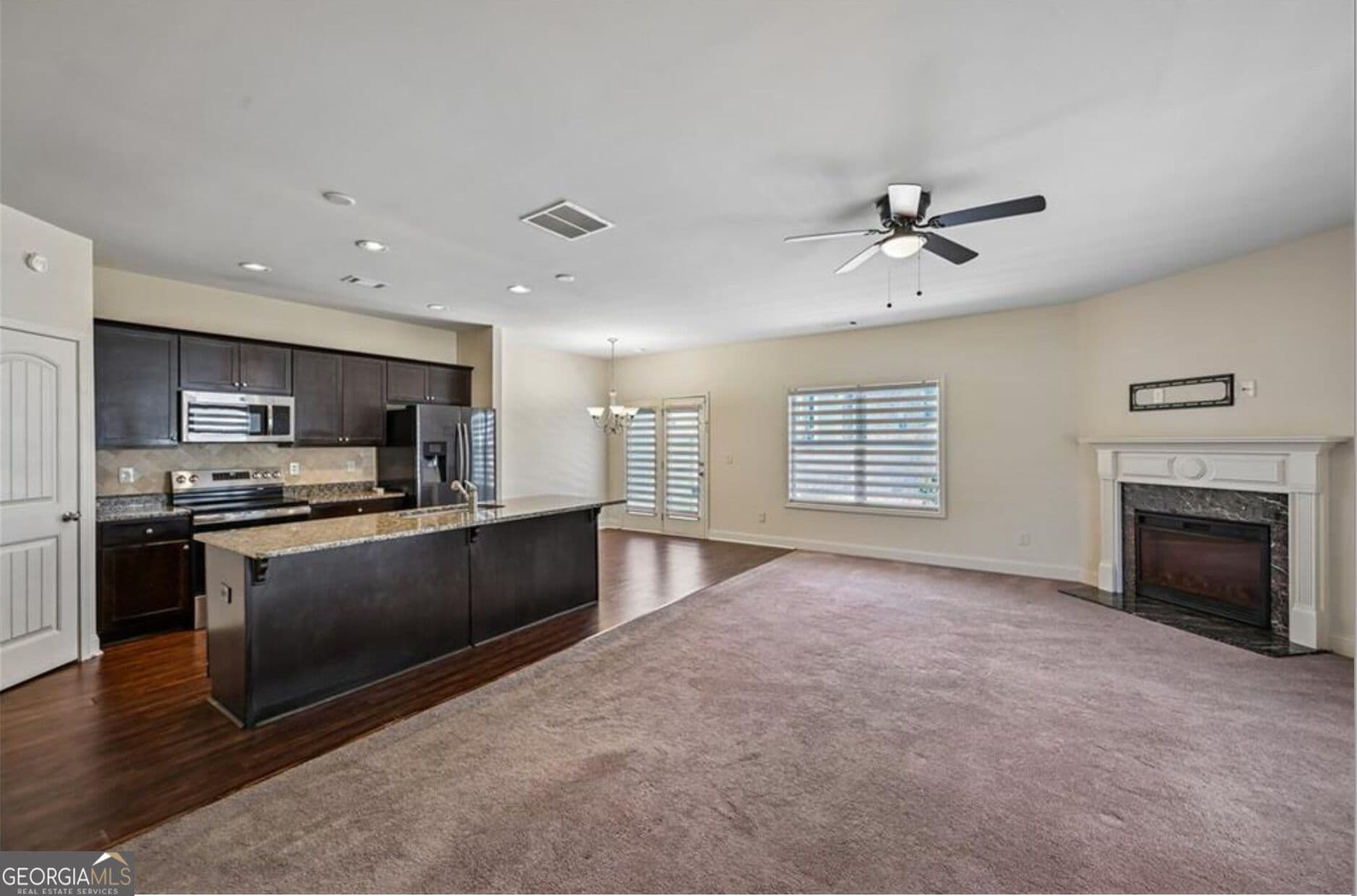 3 bedroom, 2.5 bathroom, 1,960 sq ft townhouse for rent at 256 Centerview Way, Lawrenceville, GA 30046 for $2,500 a month — photo 6