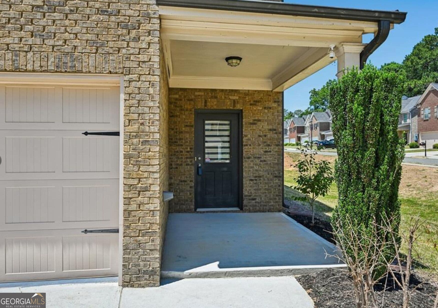 3 bedroom, 2.5 bathroom, 1,960 sq ft townhouse for rent at 256 Centerview Way, Lawrenceville, GA 30046 for $2,500 a month — photo 3