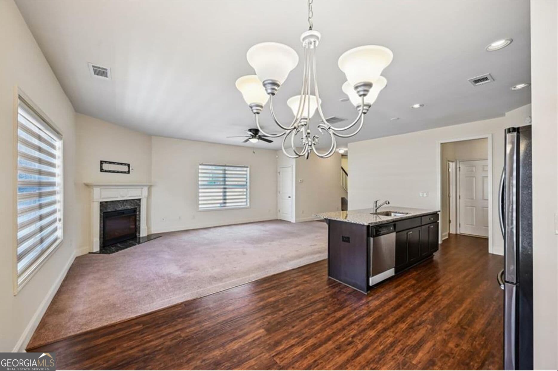 3 bedroom, 2.5 bathroom, 1,960 sq ft townhouse for rent at 256 Centerview Way, Lawrenceville, GA 30046 for $2,500 a month — photo 10