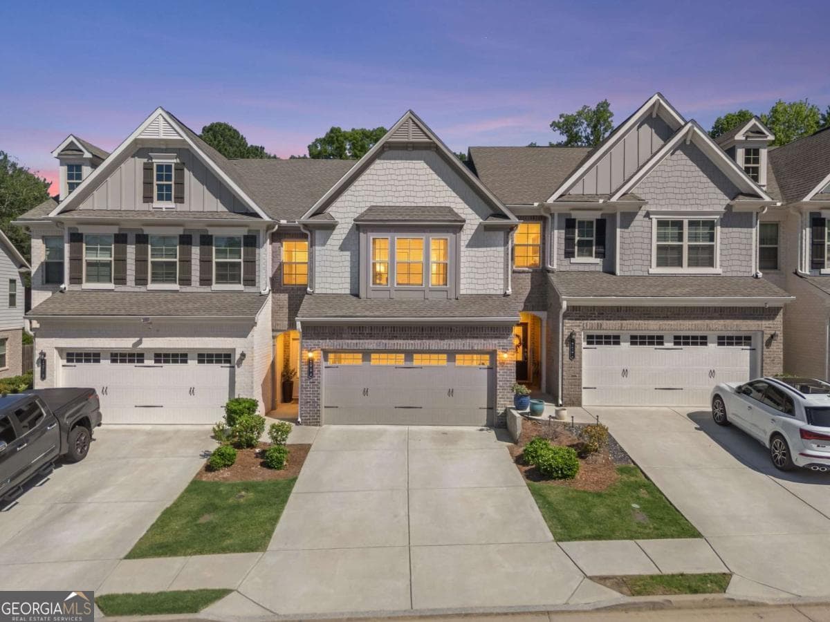 3 bedroom, 2.5 bathroom, 1,898 sq ft townhouse for sale at 1969 Lanier Harbor Point, Buford, GA 30518 — photo 2