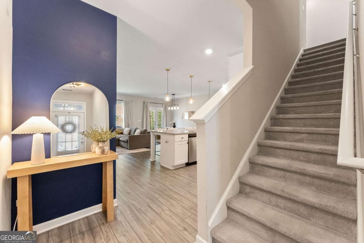 3 bedroom, 2.5 bathroom, 1,898 sq ft townhouse for sale at 1969 Lanier Harbor Point, Buford, GA 30518 — photo 3