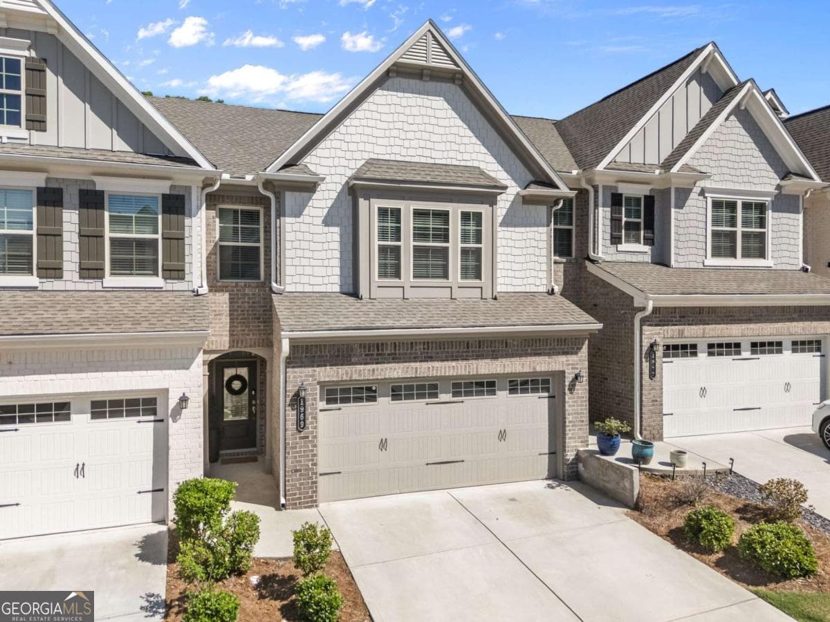 3 bedroom, 2.5 bathroom, 1,898 sq ft townhouse for sale at 1969 Lanier Harbor Point, Buford, GA 30518 — photo 1 of 30