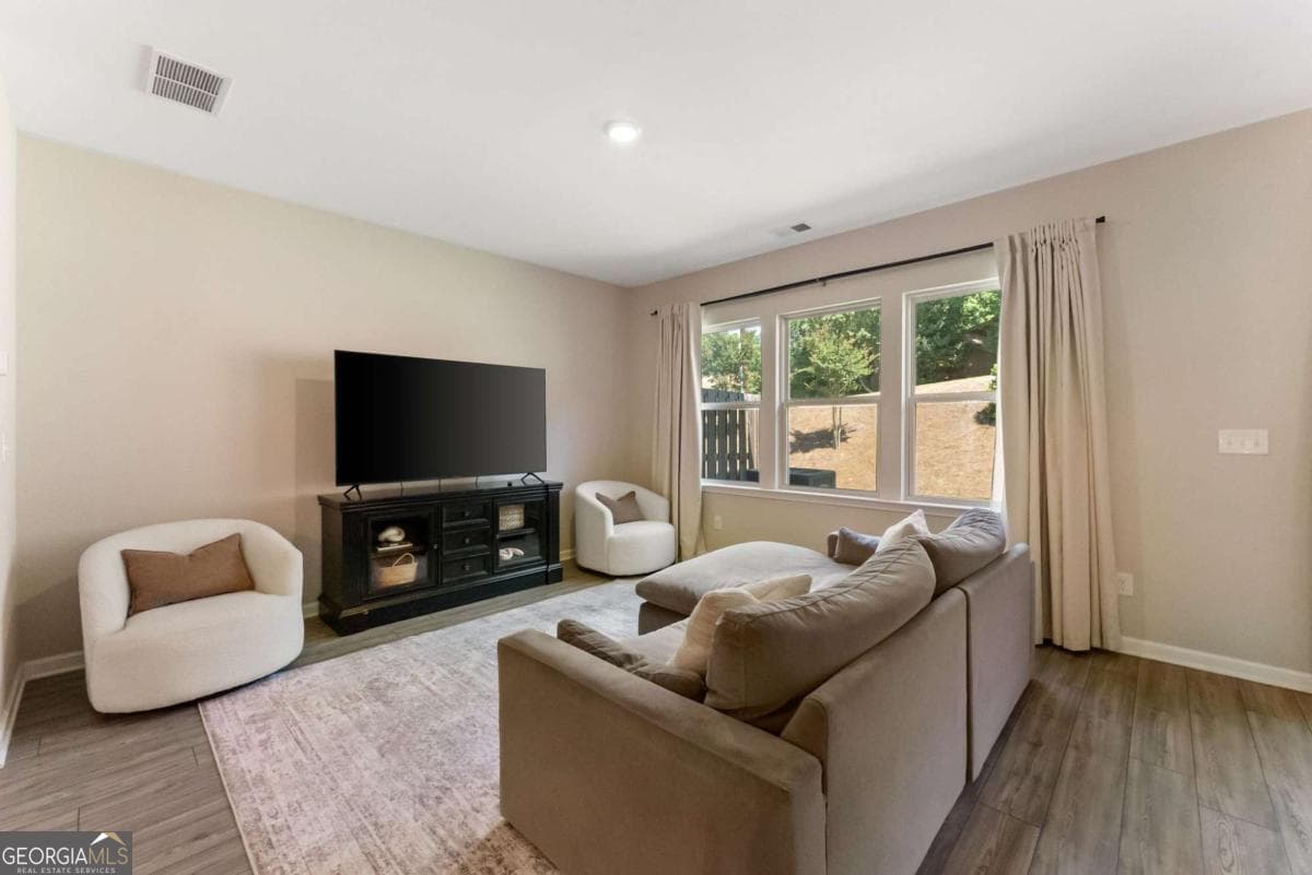 3 bedroom, 2.5 bathroom, 1,898 sq ft townhouse for sale at 1969 Lanier Harbor Point, Buford, GA 30518 — photo 9
