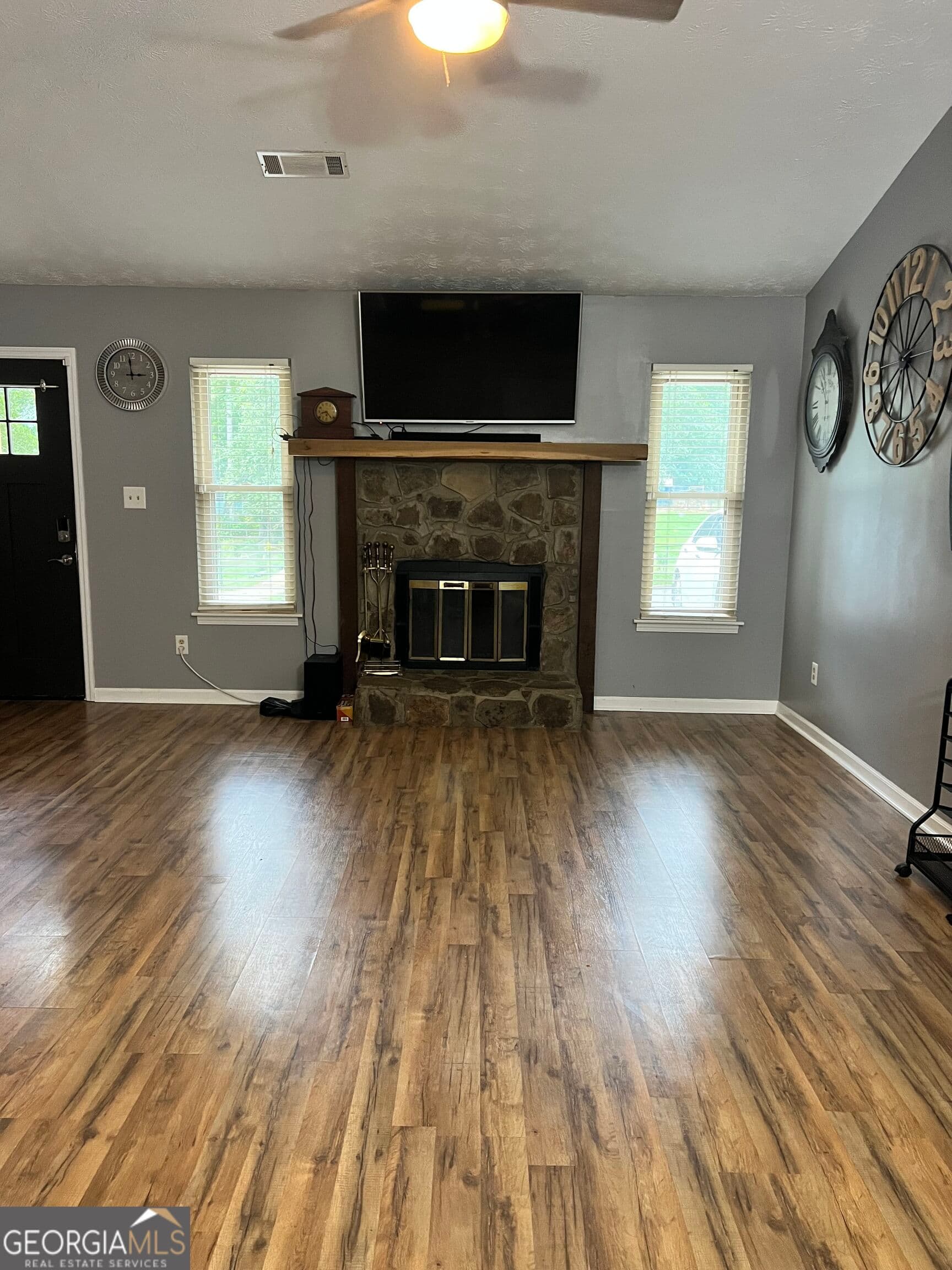 4 bedroom, 2 bathroom, 1,560 sq ft single family residence for sale at 3173 Pritchards Trace, Douglasville, GA 30135 — photo 3