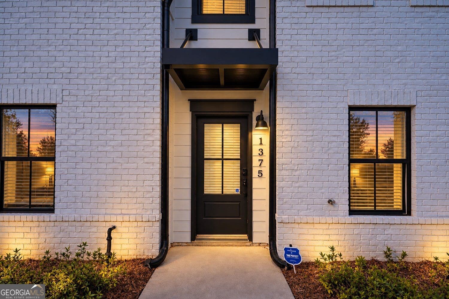 3 bedroom, 3.5 bathroom, 2,610 sq ft townhouse for rent at 1375 Walking Way, Atlanta, GA 30316 for $3,150 a month — photo 2