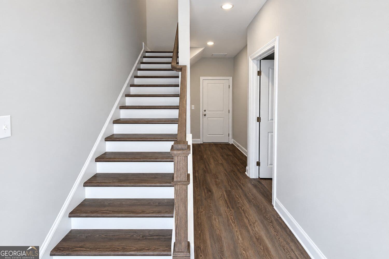 3 bedroom, 3.5 bathroom, 2,610 sq ft townhouse for rent at 1375 Walking Way, Atlanta, GA 30316 for $3,150 a month — photo 3