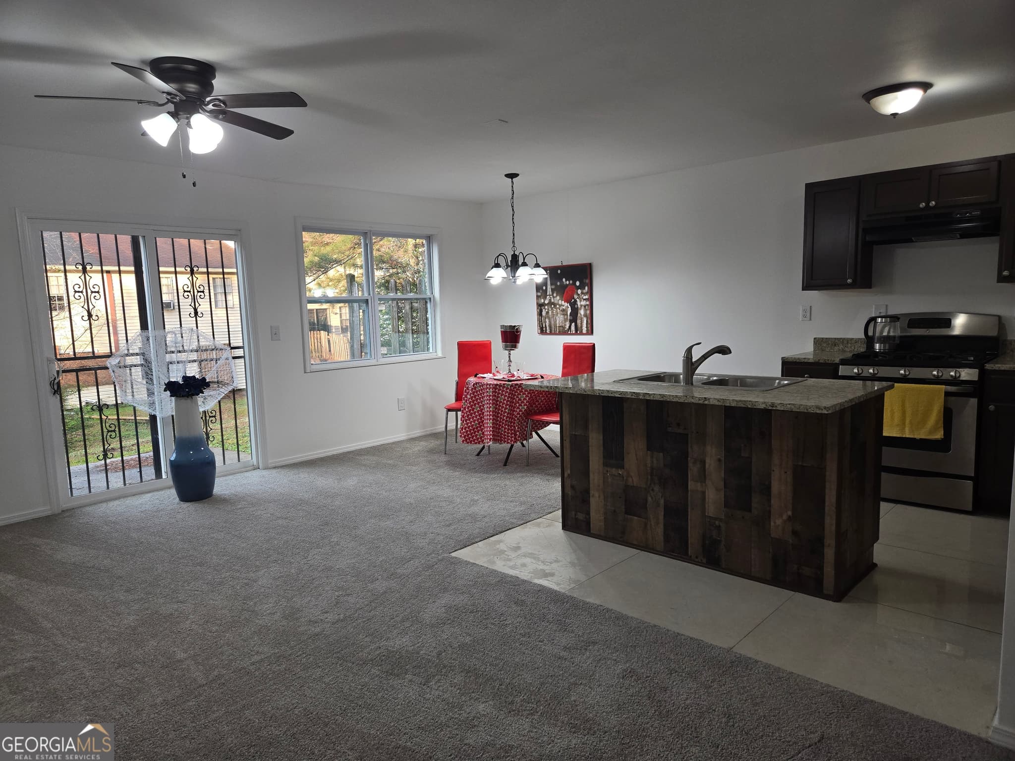 3 bedroom, 2.5 bathroom, 1,446 sq ft condominium for sale at 2113 Pine Tree Trail, South Fulton, GA 30349 — photo 6