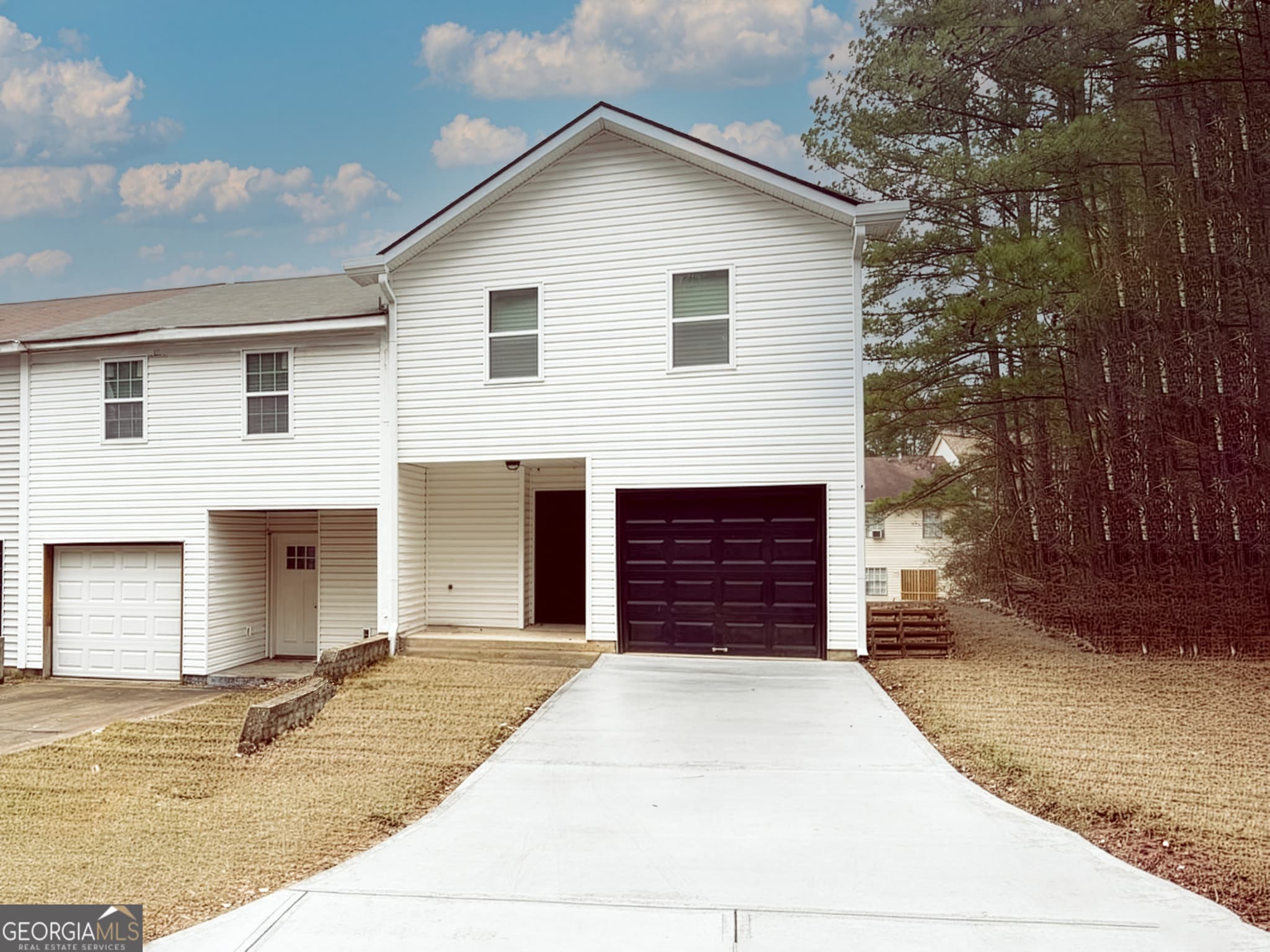 3 bedroom, 2.5 bathroom, 1,446 sq ft condominium for sale at 2113 Pine Tree Trail, South Fulton, GA 30349 — photo 3