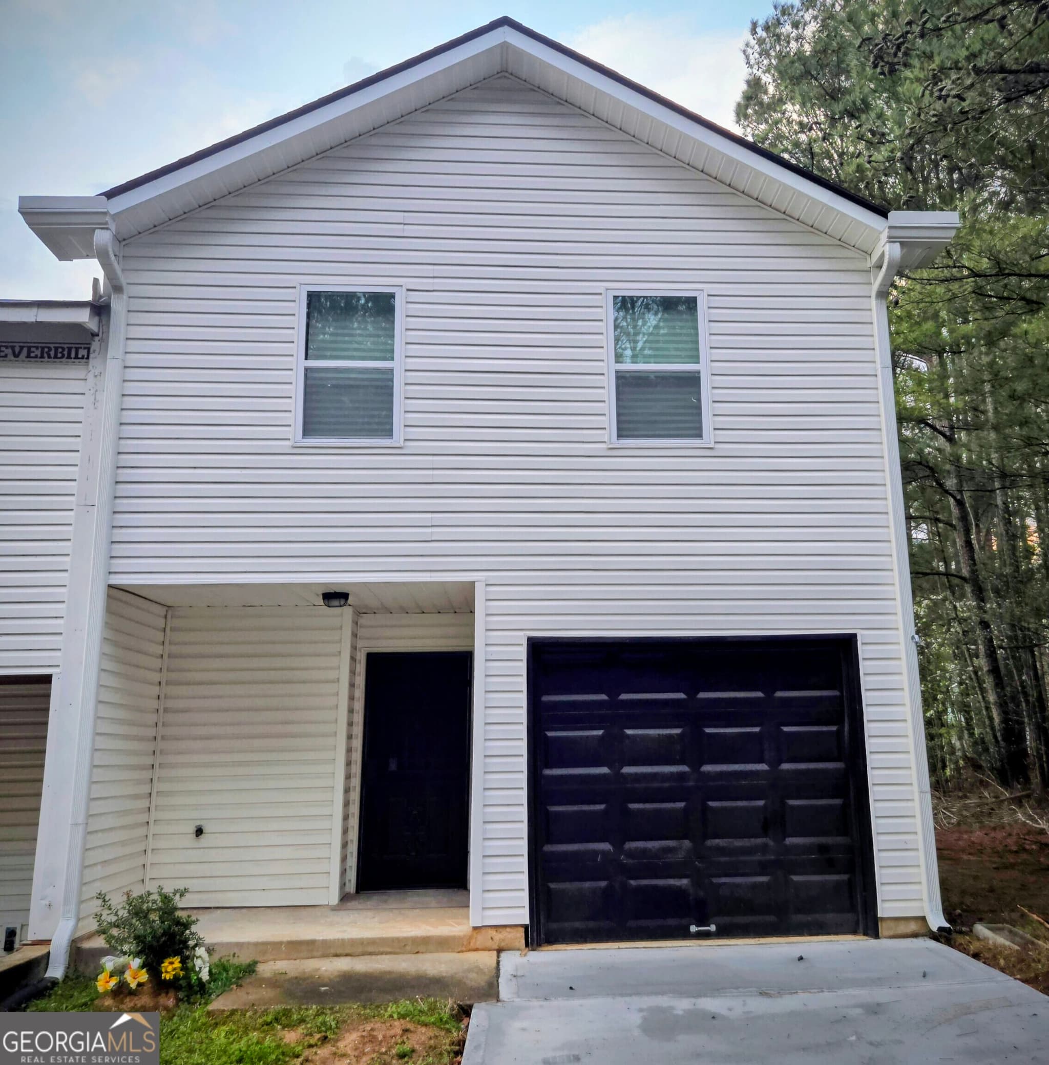 3 bedroom, 2.5 bathroom, 1,446 sq ft condominium for sale at 2113 Pine Tree Trail, South Fulton, GA 30349