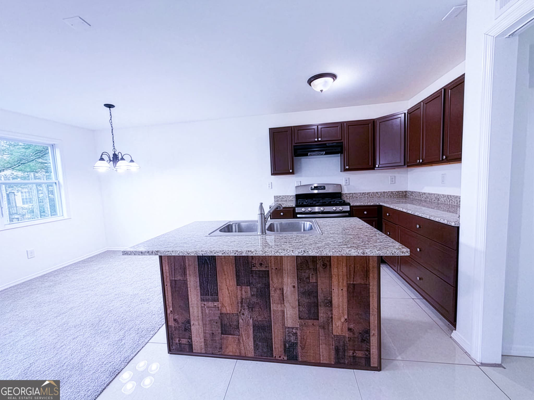 3 bedroom, 2.5 bathroom, 1,446 sq ft condominium for sale at 2113 Pine Tree Trail, South Fulton, GA 30349 — photo 5