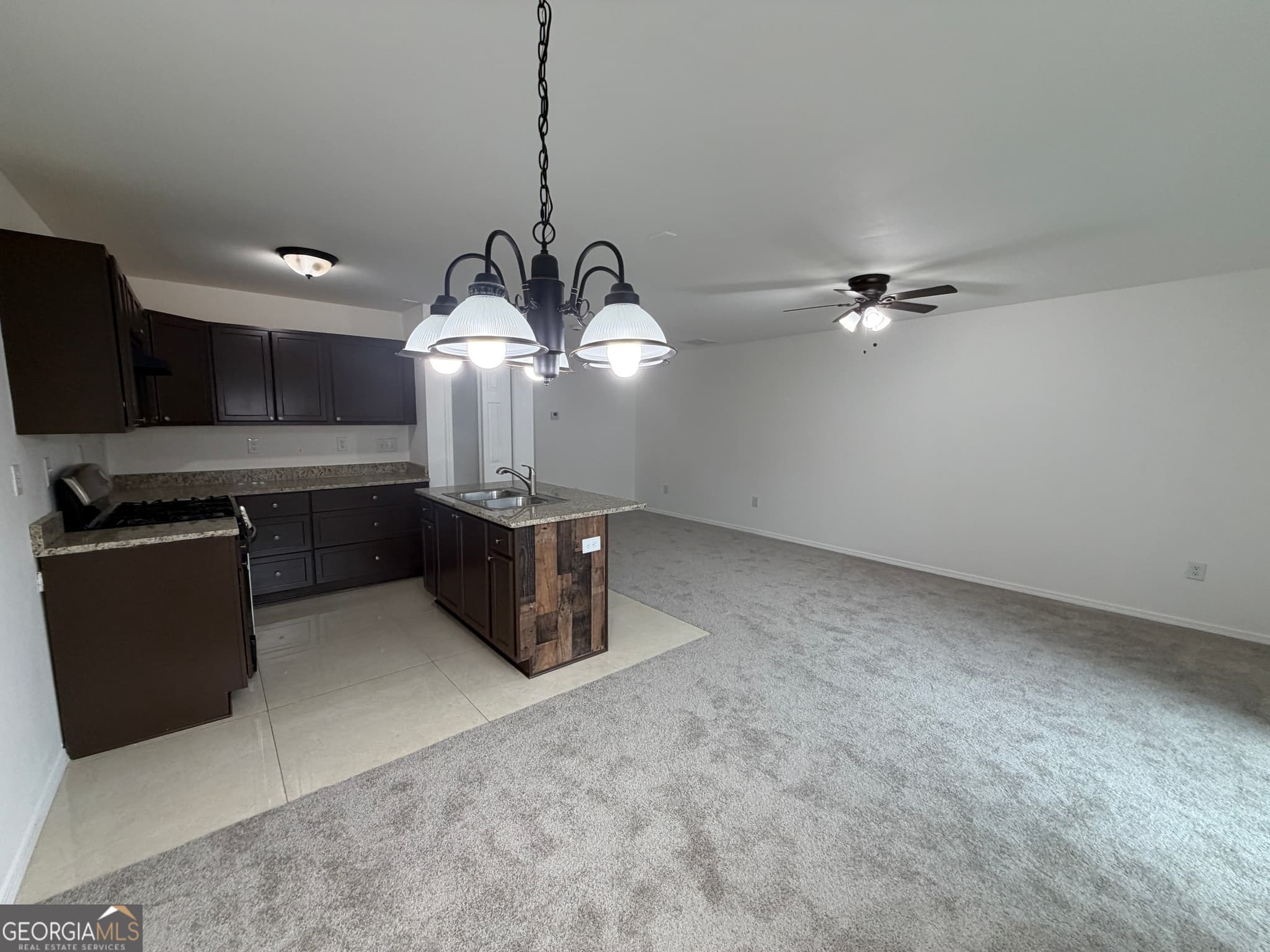 3 bedroom, 2.5 bathroom, 1,446 sq ft condominium for sale at 2113 Pine Tree Trail, South Fulton, GA 30349 — photo 8
