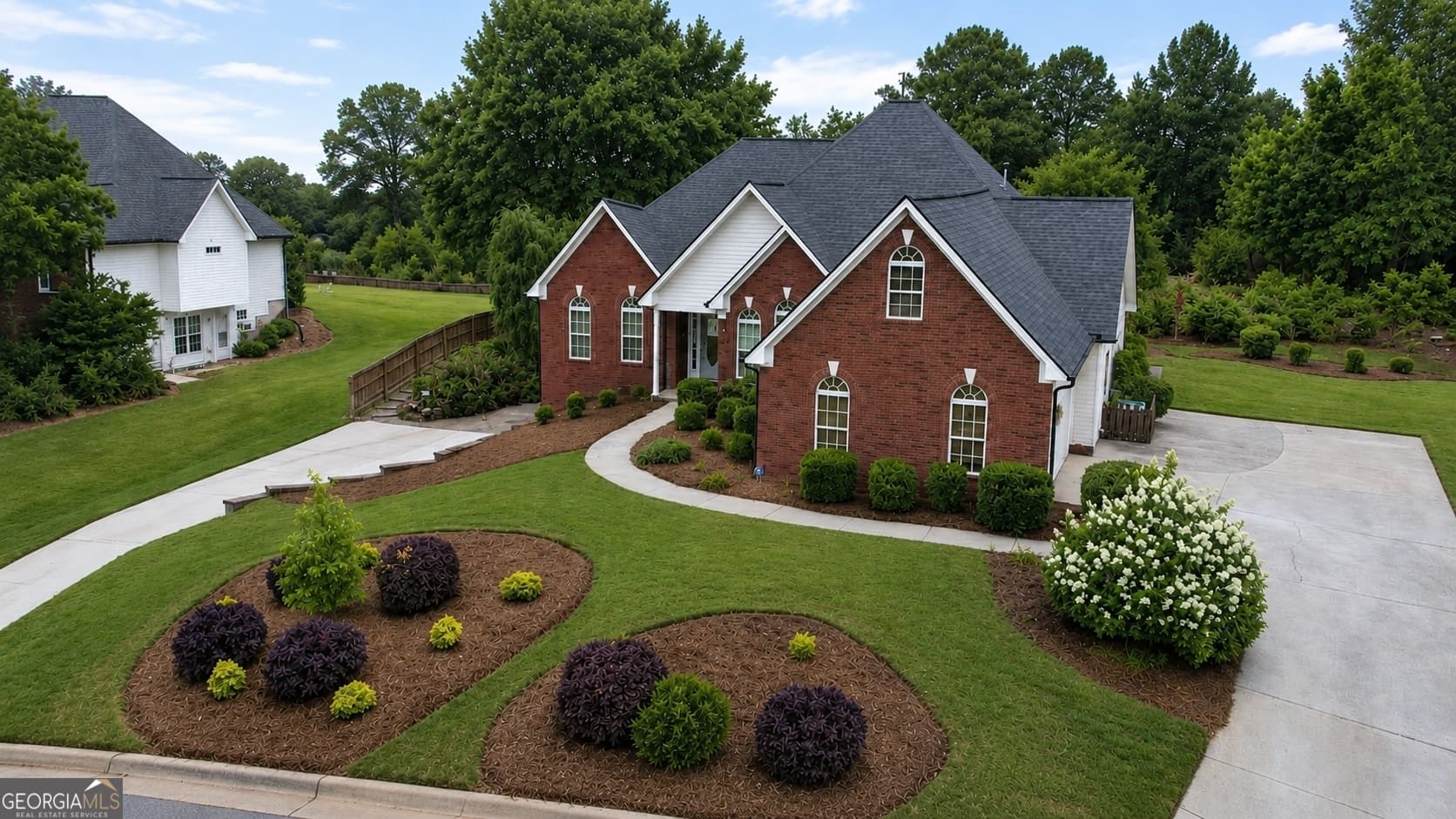 5 bedroom, 3.5 bathroom, 4,738 sq ft single family residence for sale at 6015 Cedar Lake Trail, Loganville, GA 30052 — photo 2