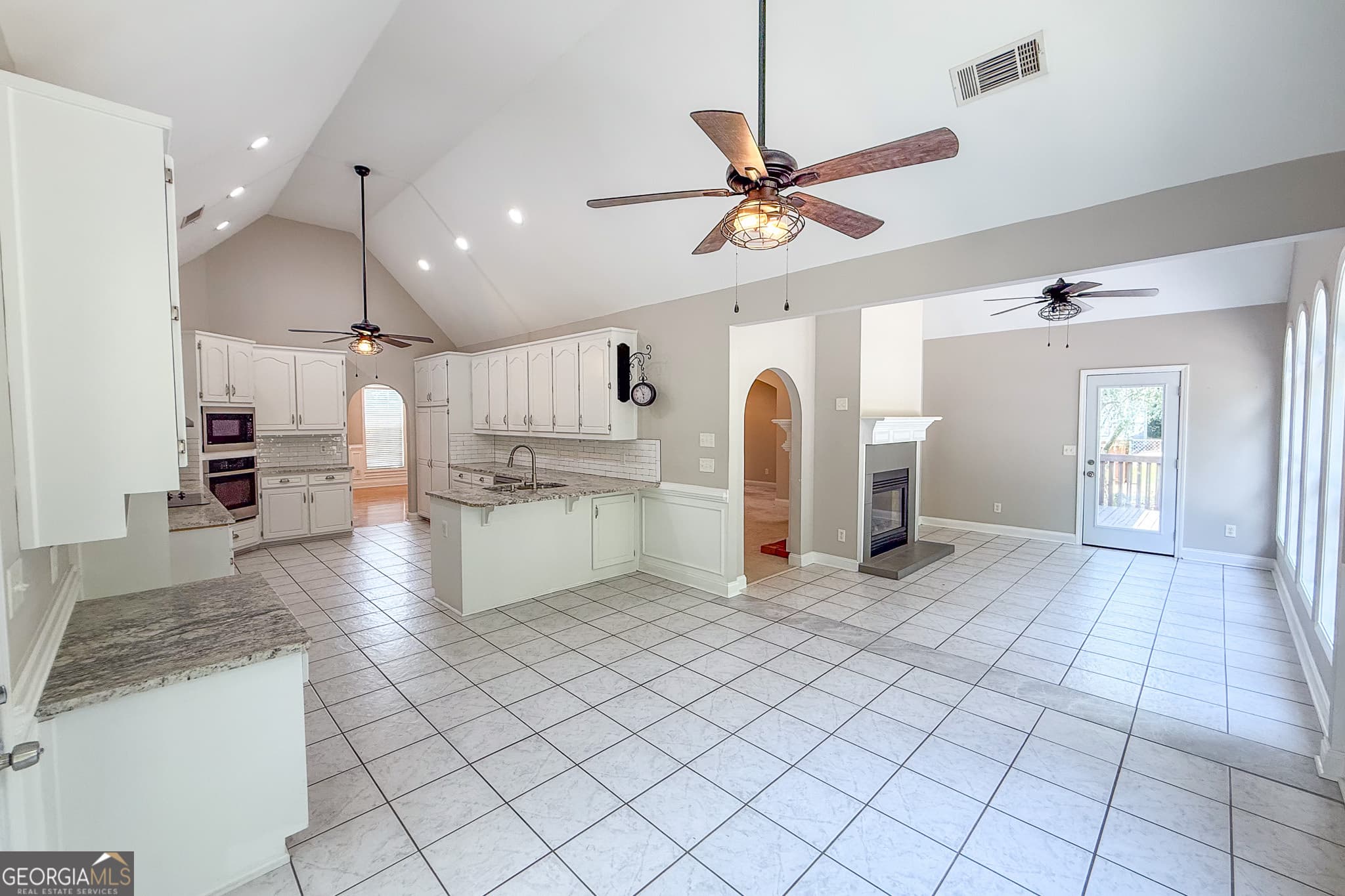 5 bedroom, 3.5 bathroom, 4,738 sq ft single family residence for sale at 6015 Cedar Lake Trail, Loganville, GA 30052 — photo 4