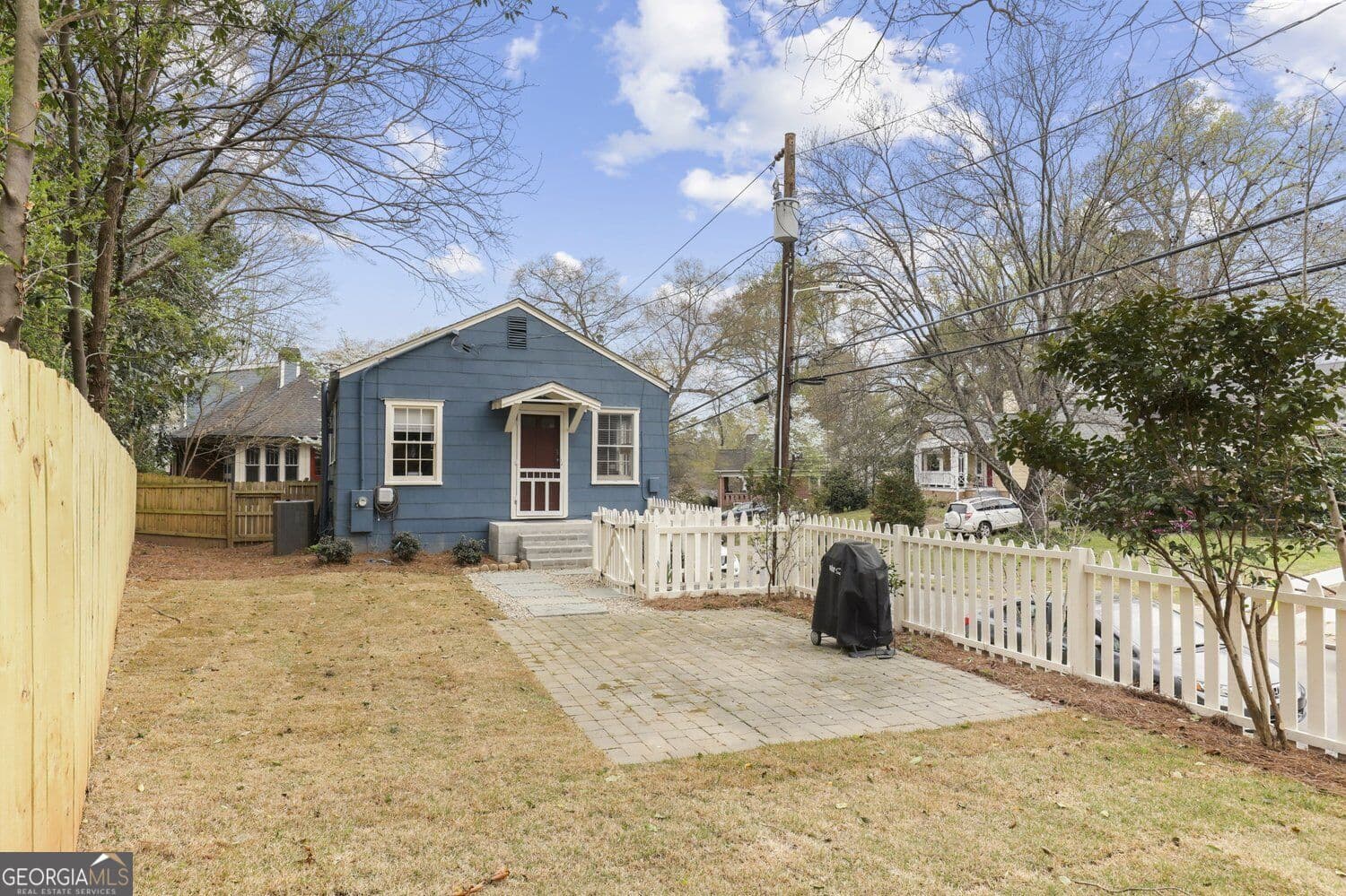 1 bedroom, 1 bathroom, 1,230 sq ft quadruplex for rent at 335 Ponce de Leon Place D, Decatur, GA 30030 for $1,925 a month — photo 1 of 10