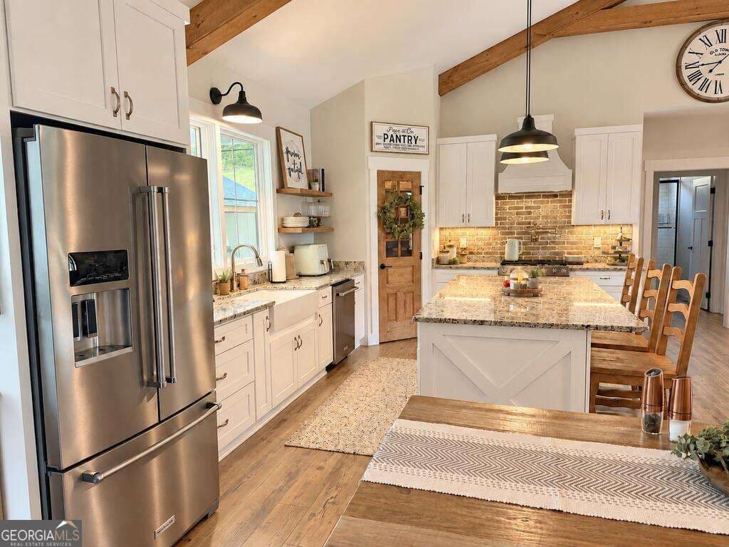 5 bedroom, 4 bathroom, 2,898 sq ft cabin,single family residence for sale at 353 Sowers Road, Blue Ridge, GA 30513 — photo 5