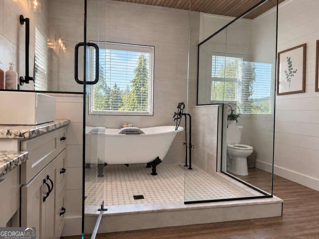5 bedroom, 4 bathroom, 2,898 sq ft cabin,single family residence for sale at 353 Sowers Road, Blue Ridge, GA 30513 — photo 10