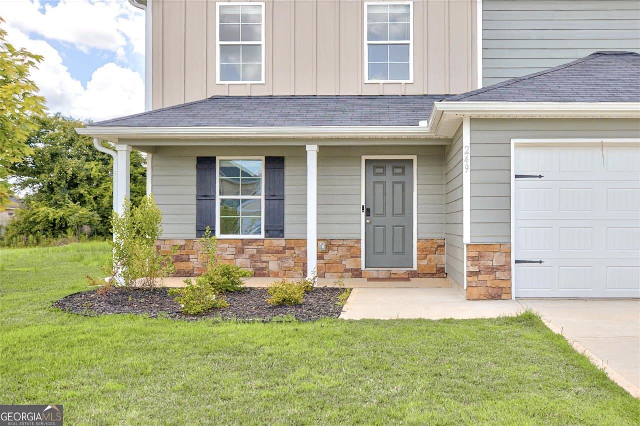 5 bedroom, 3 bathroom, 2,180 sq ft single family residence for sale at 249 Isabella Way, Byron, GA 31008