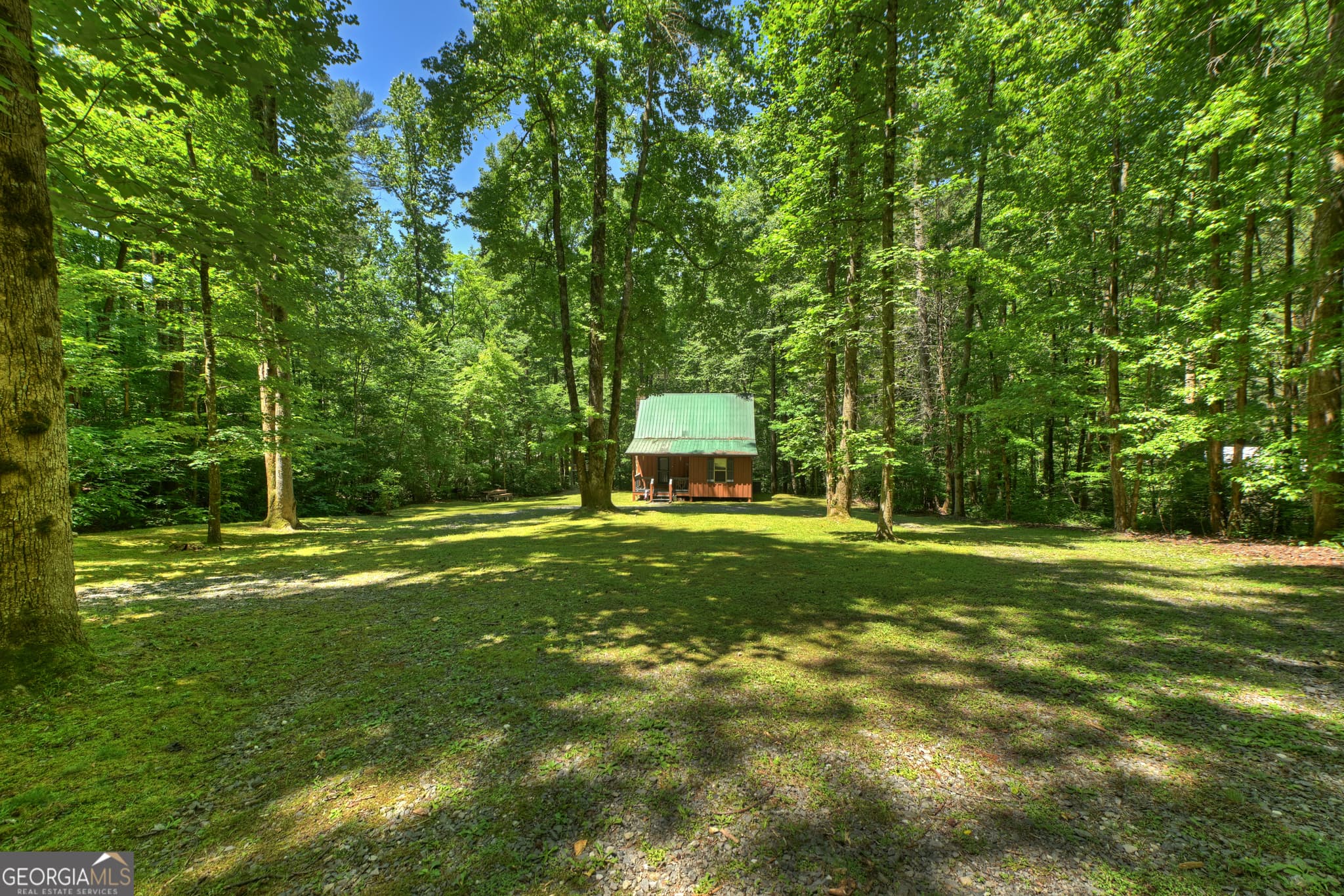 1 bedroom, 1 bathroom, 804 sq ft cabin,single family residence for sale at 373 Barnes Creek Road, Ellijay, GA 30540 — photo 7